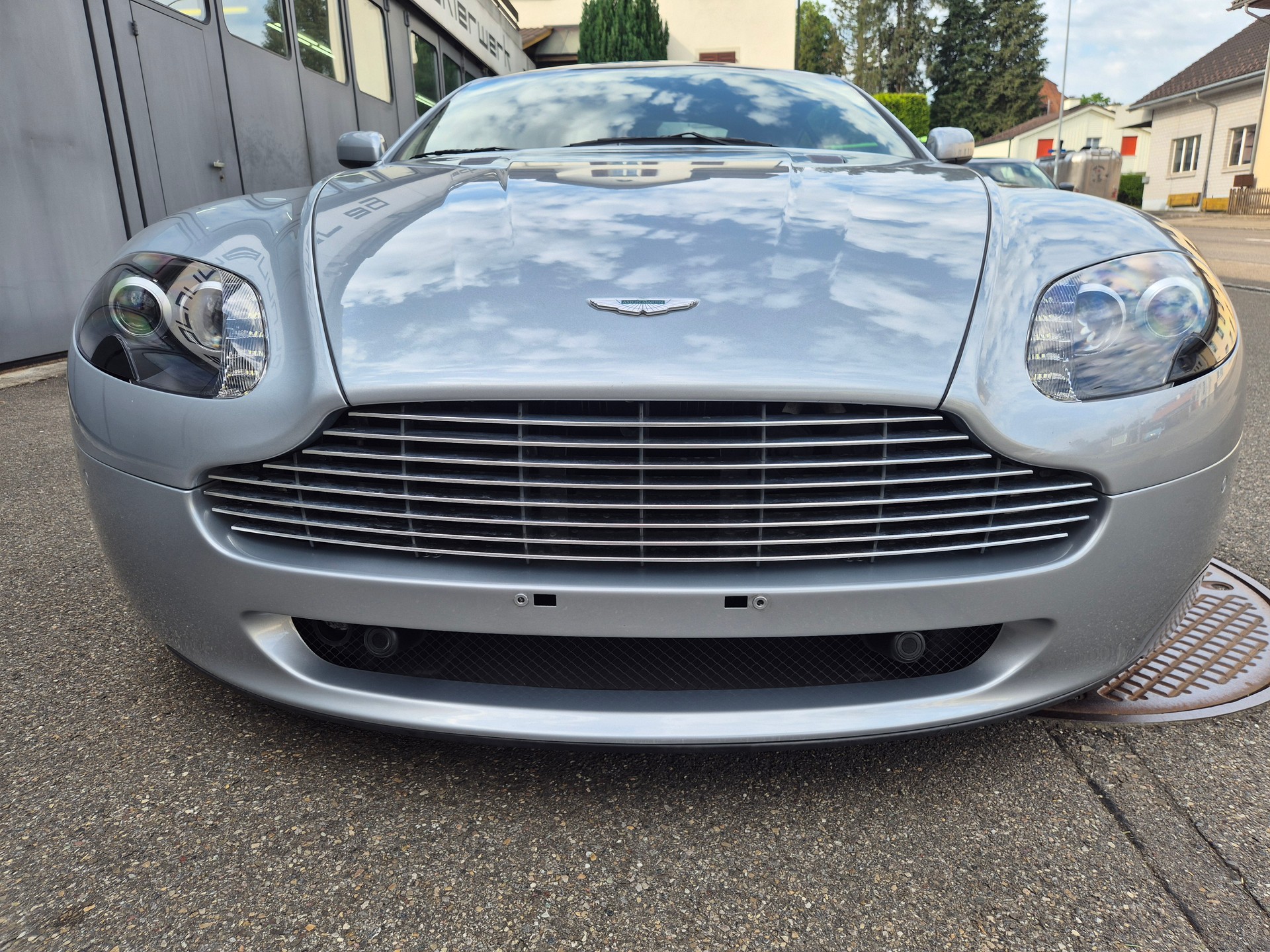 ASTON MARTIN V8 Vantage 4.7 Sportshift-image-5