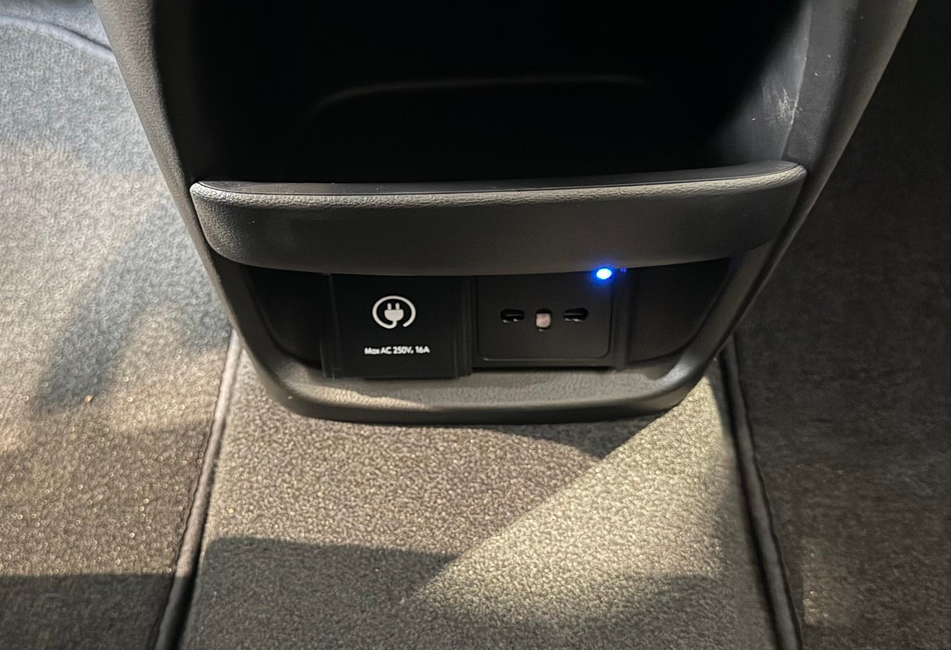 HYUNDAI Inster 49kWh Vertex-image-17