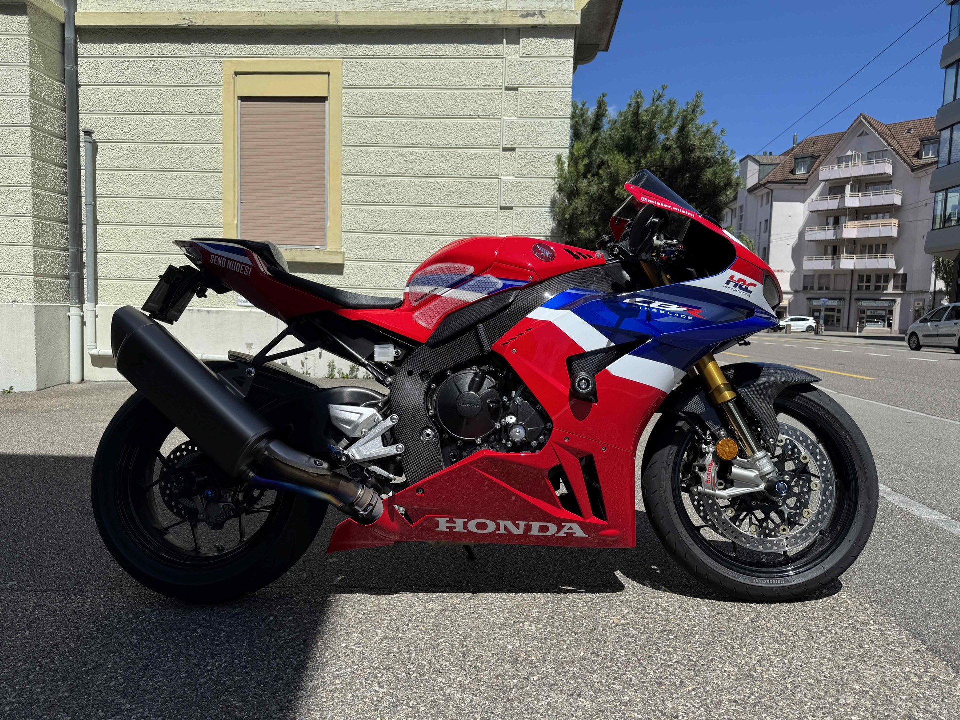 HONDA CBR 1000 RR-R Fireblade SP-image-1
