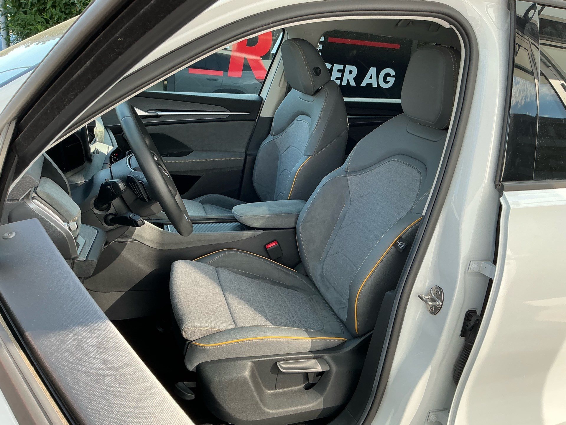 SKODA Kodiaq 2.0 TDI 193 PS 4x4 SELECTION *** 7 - SITZER & ANHÄNGEKUPPLUNG ***-image-7