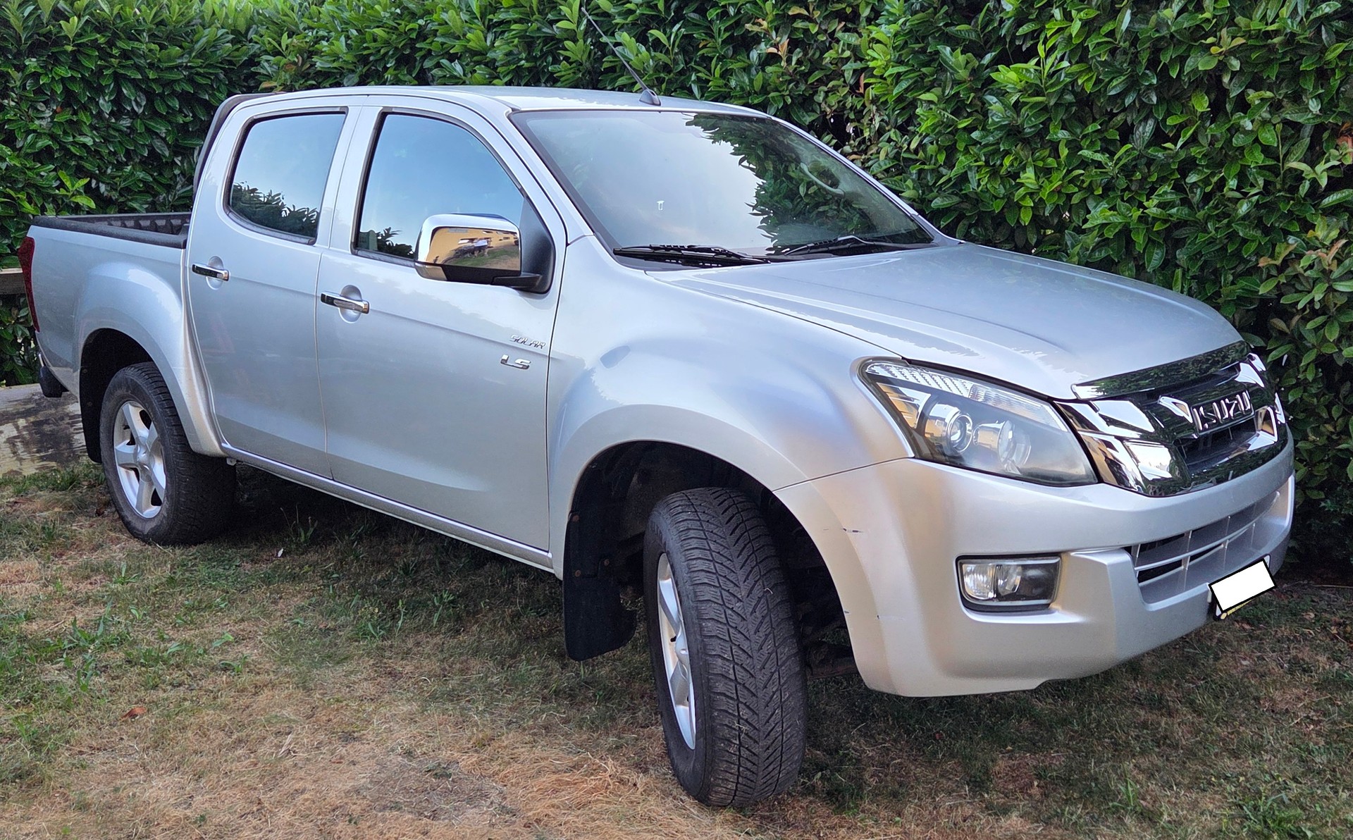 ISUZU D-MAX 2.5 TDi Solar 4x4-image-1