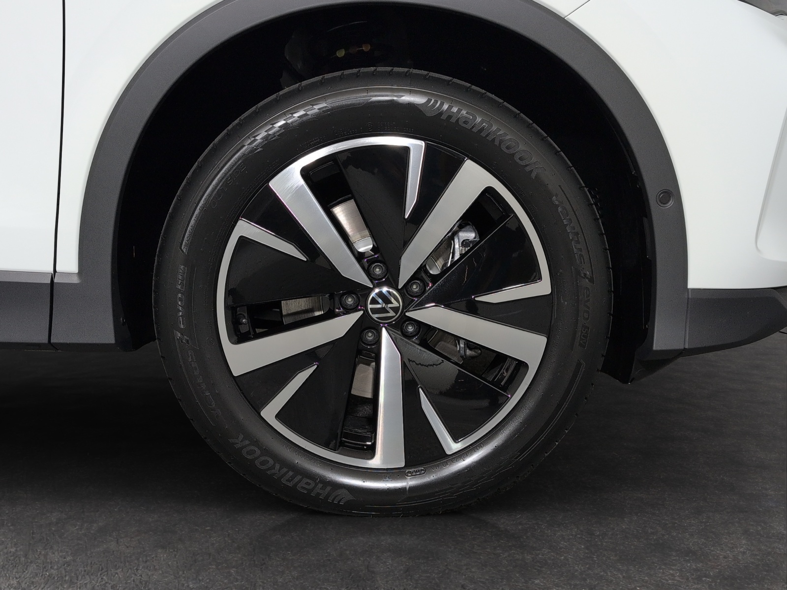 VW Tiguan 2.0 TSI DSG Life 4Motion-image-4