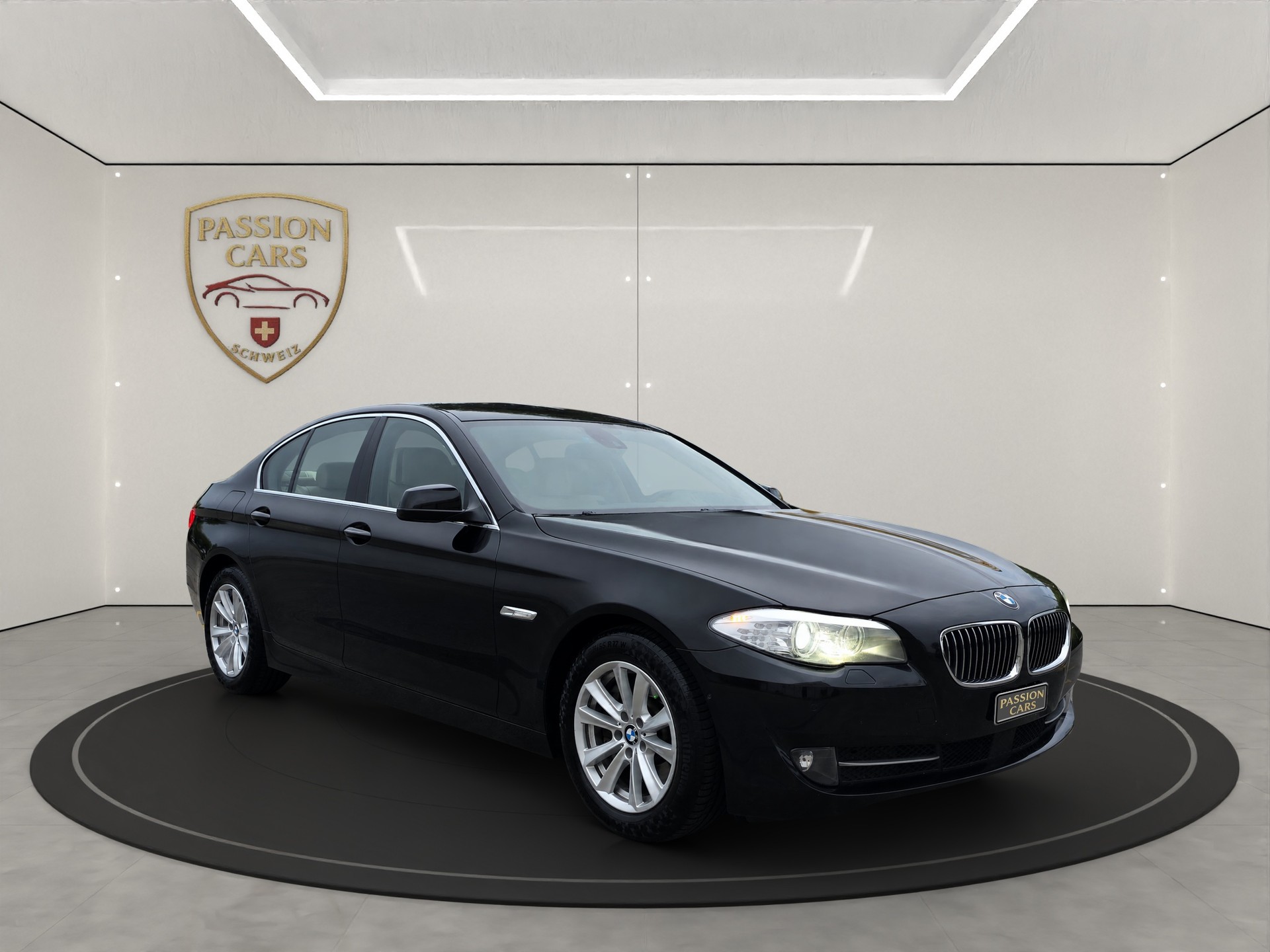BMW 530d xDrive Steptronic Aus erster Hand-image-6