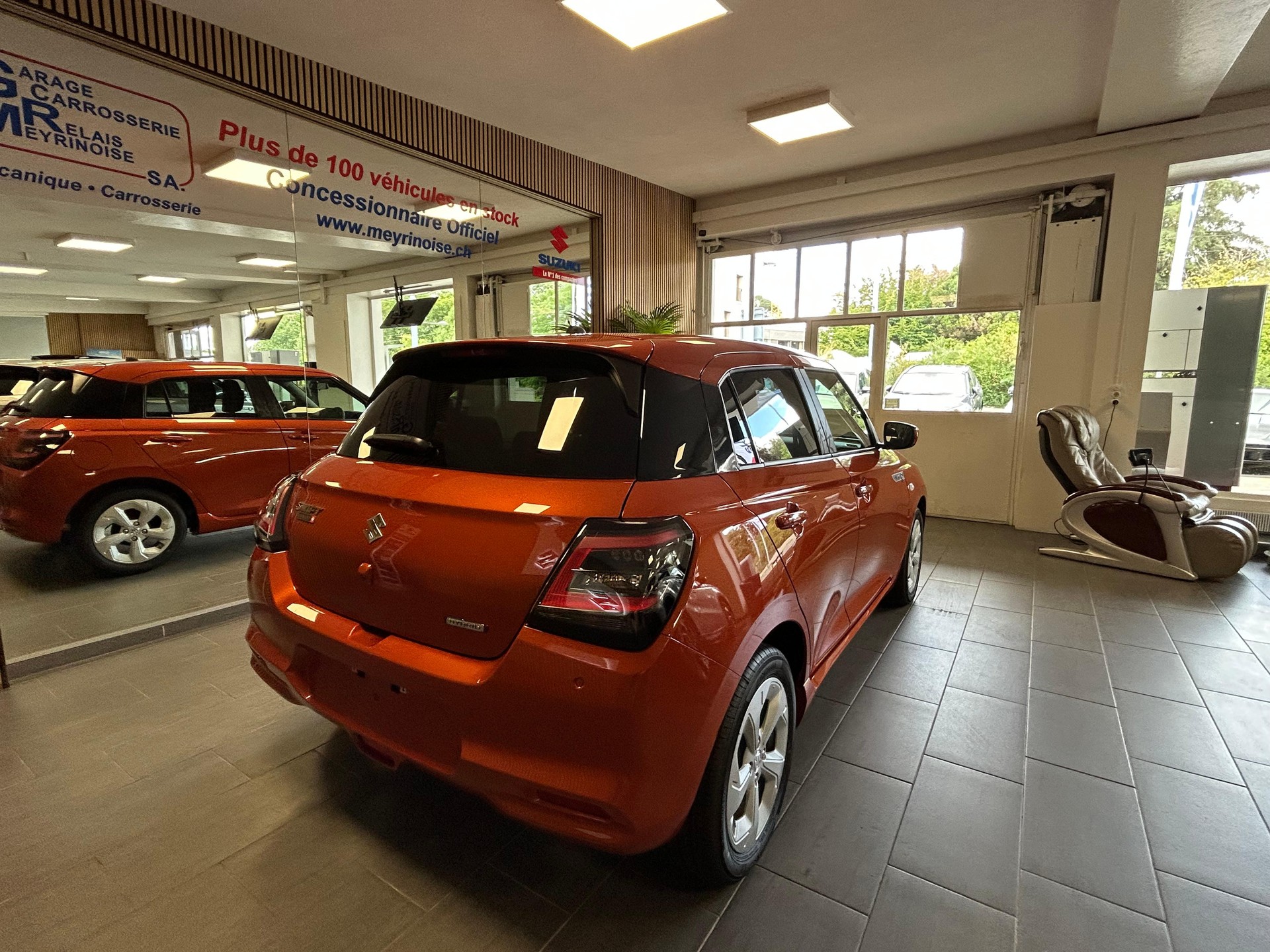 SUZUKI Swift 1.2 Sakura Hybrid-image-6