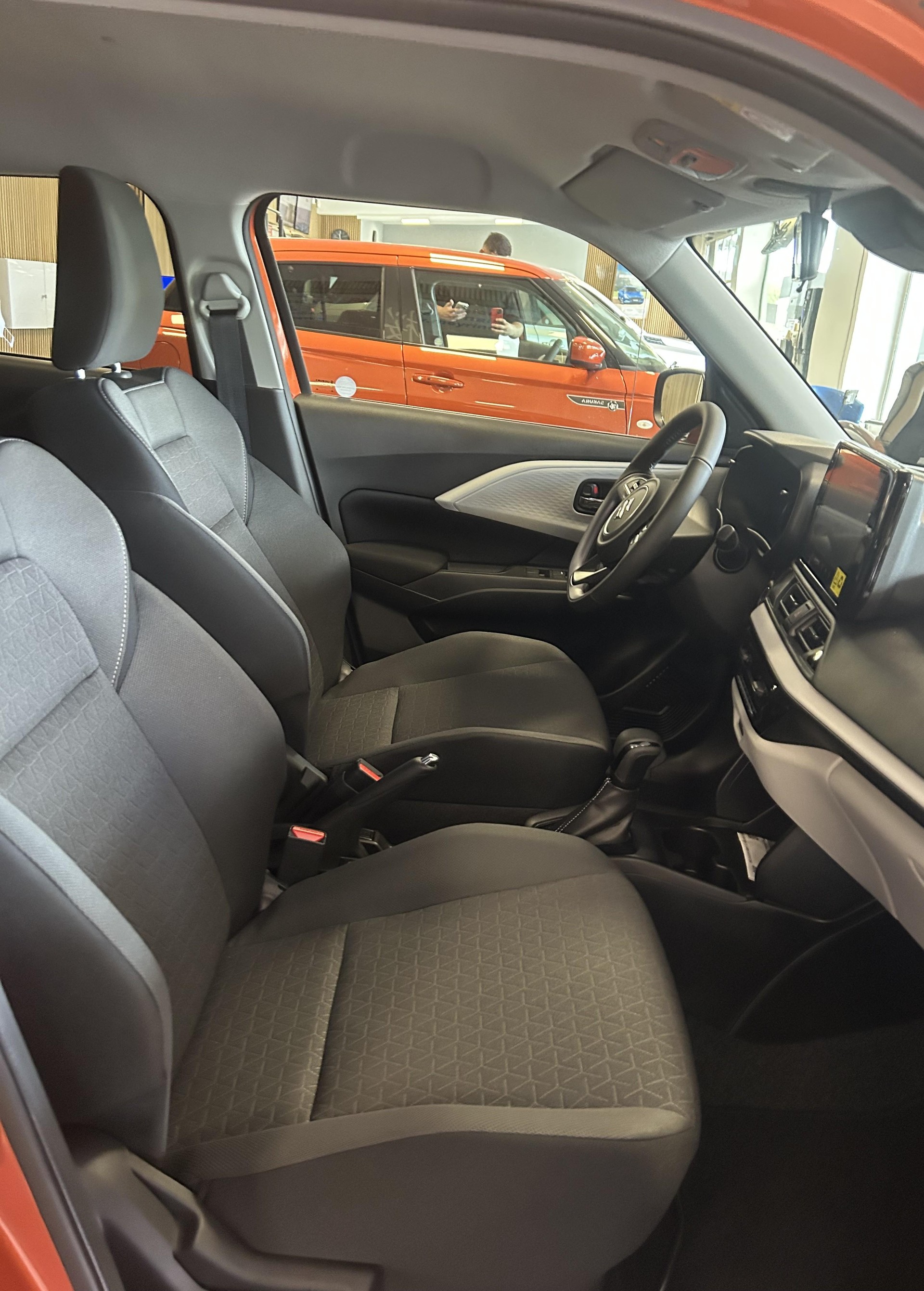 SUZUKI Swift 1.2 Sakura Hybrid-image-13