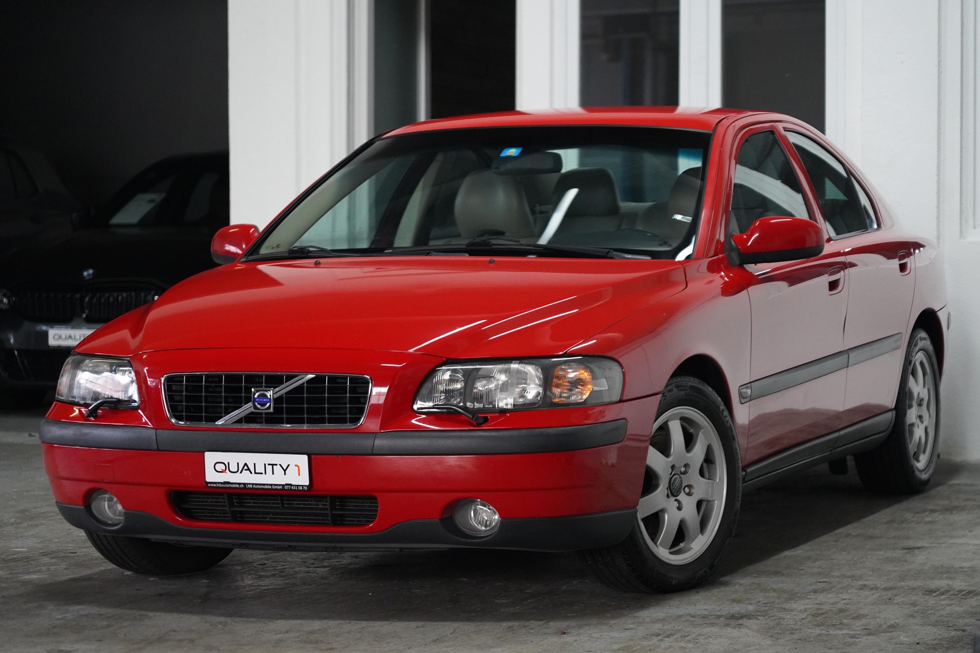 VOLVO S60 D5-showroom-element-3
