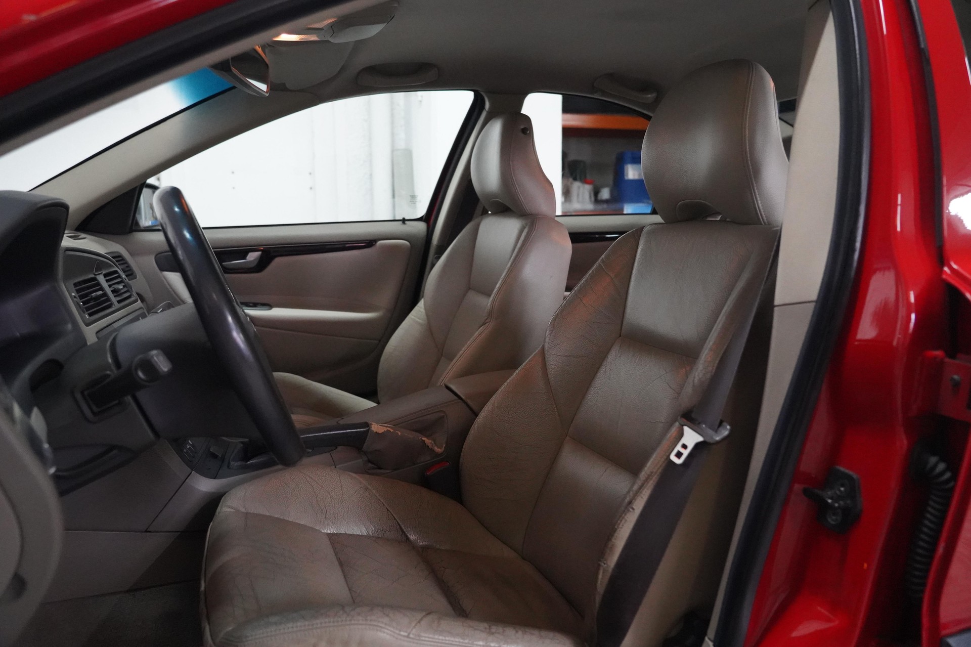 VOLVO S60 D5-image-10