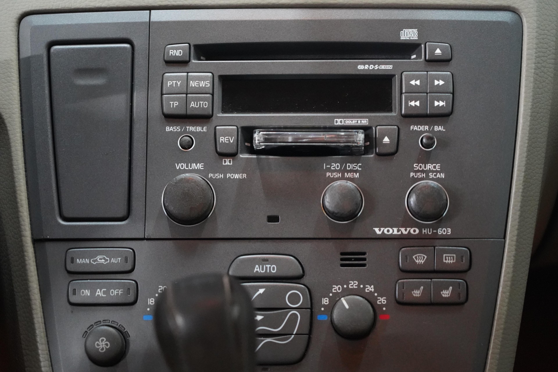 VOLVO S60 D5-image-13