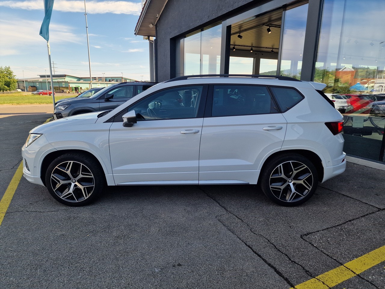 SEAT Ateca 2.0 TSI SWISS FR 4Drive DSG-showroom-element-2