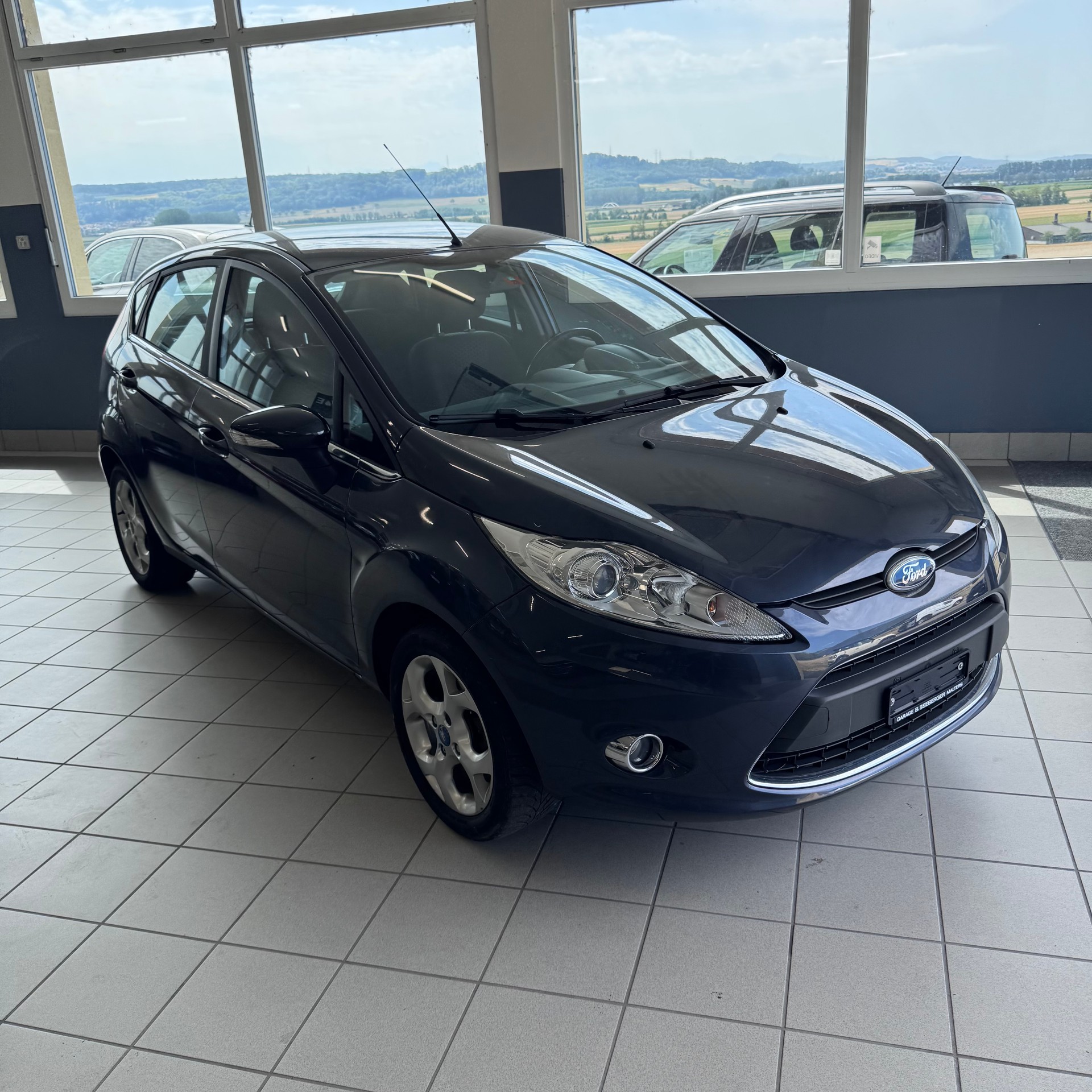 FORD Fiesta 1.25 16V Titanium-showroom-element-2