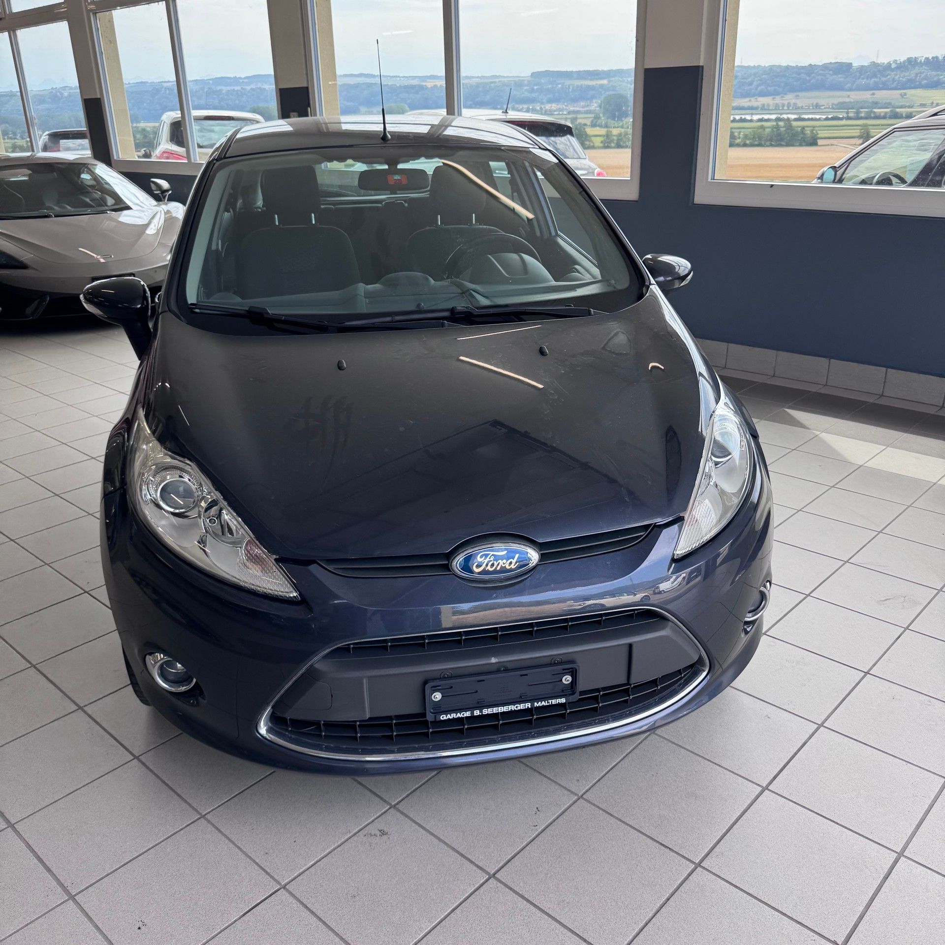 FORD Fiesta 1.25 16V Titanium-showroom-element-1