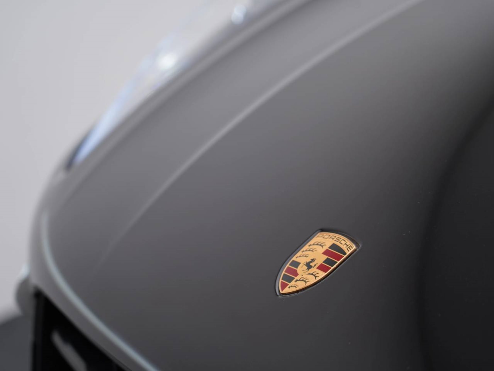 PORSCHE Macan-image-11