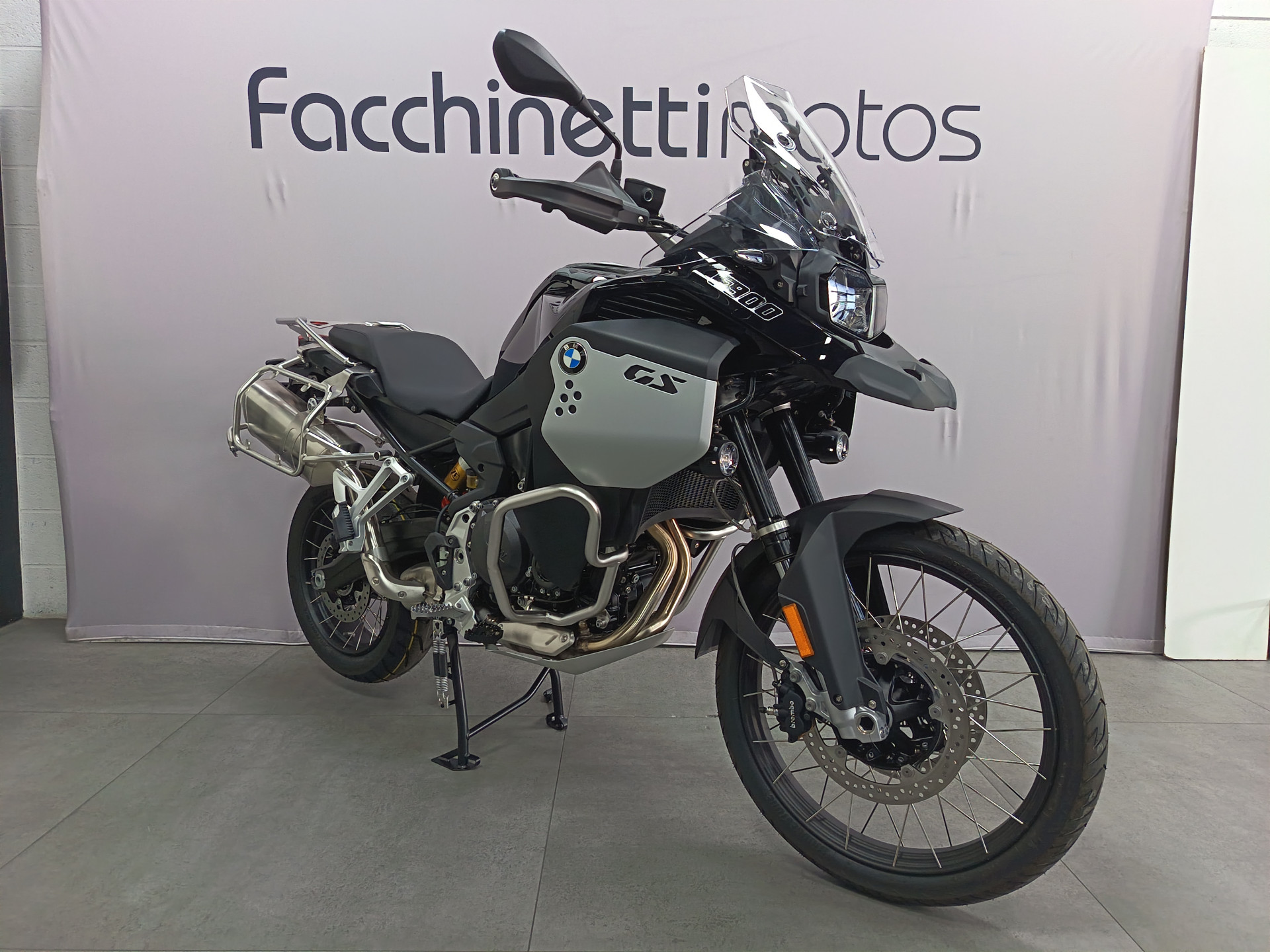 BMW F 900 GS Adventure *** selle extra-basse ***-image-1