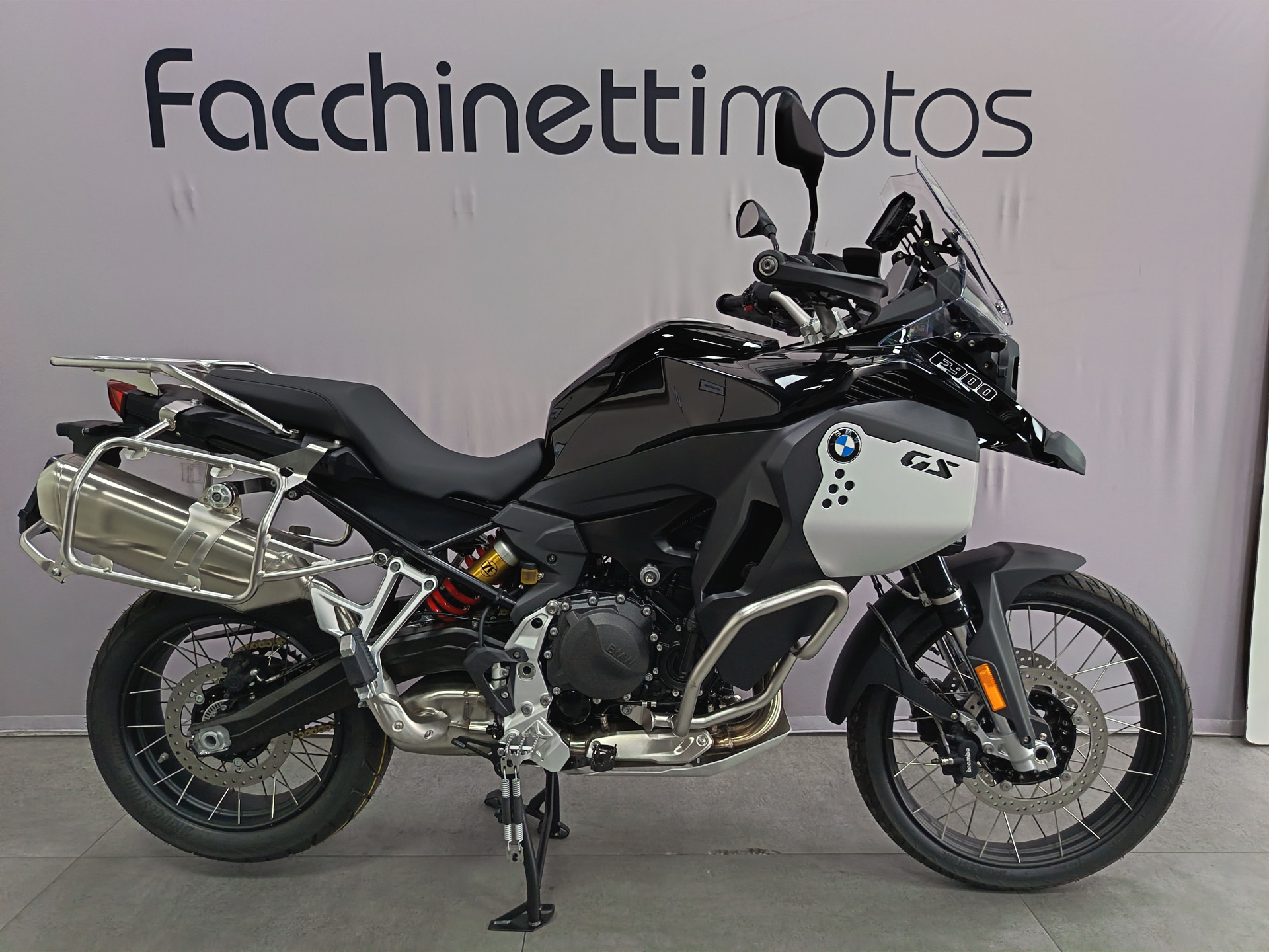BMW F 900 GS Adventure *** selle extra-basse ***-image-0