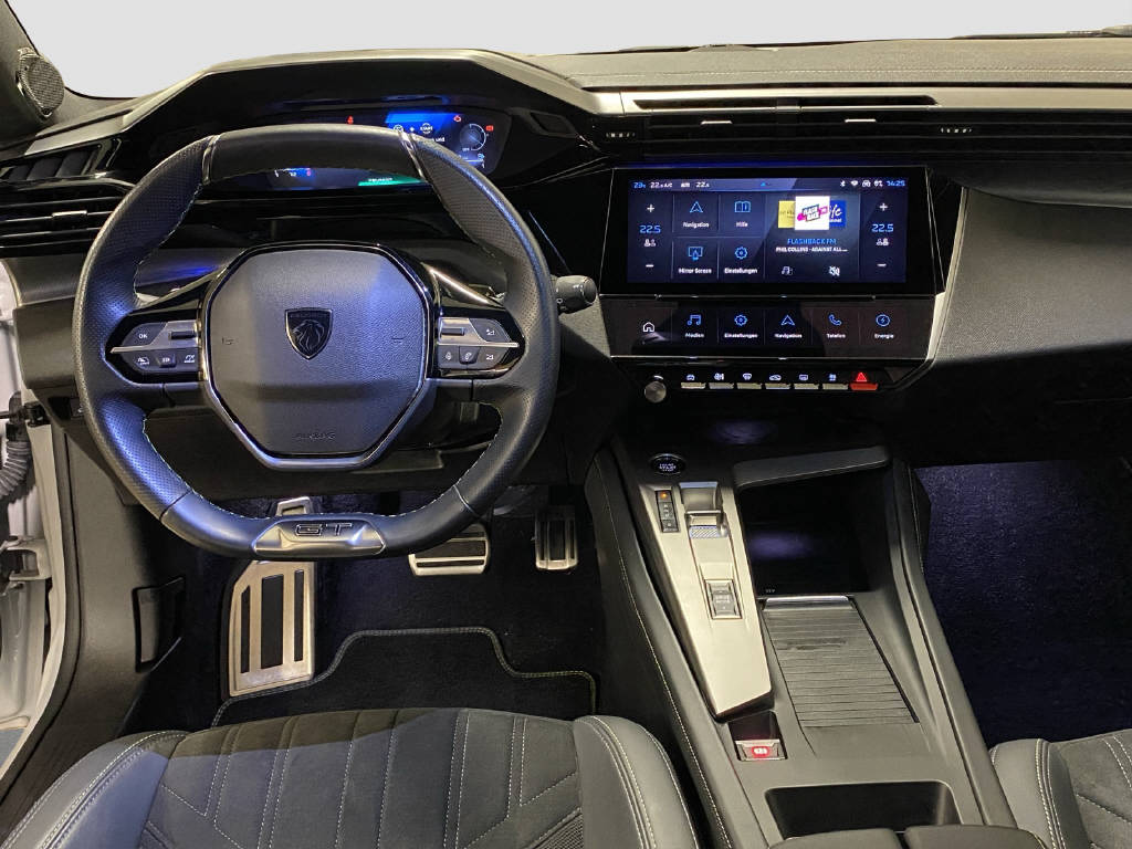 PEUGEOT 308 SW 1.6 PHEV 180 PS GT-image-9