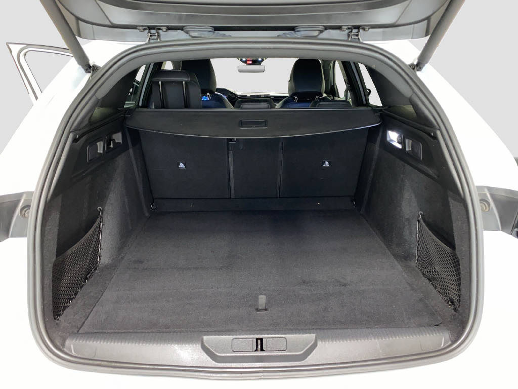 PEUGEOT 308 SW 1.6 PHEV 180 PS GT-image-14