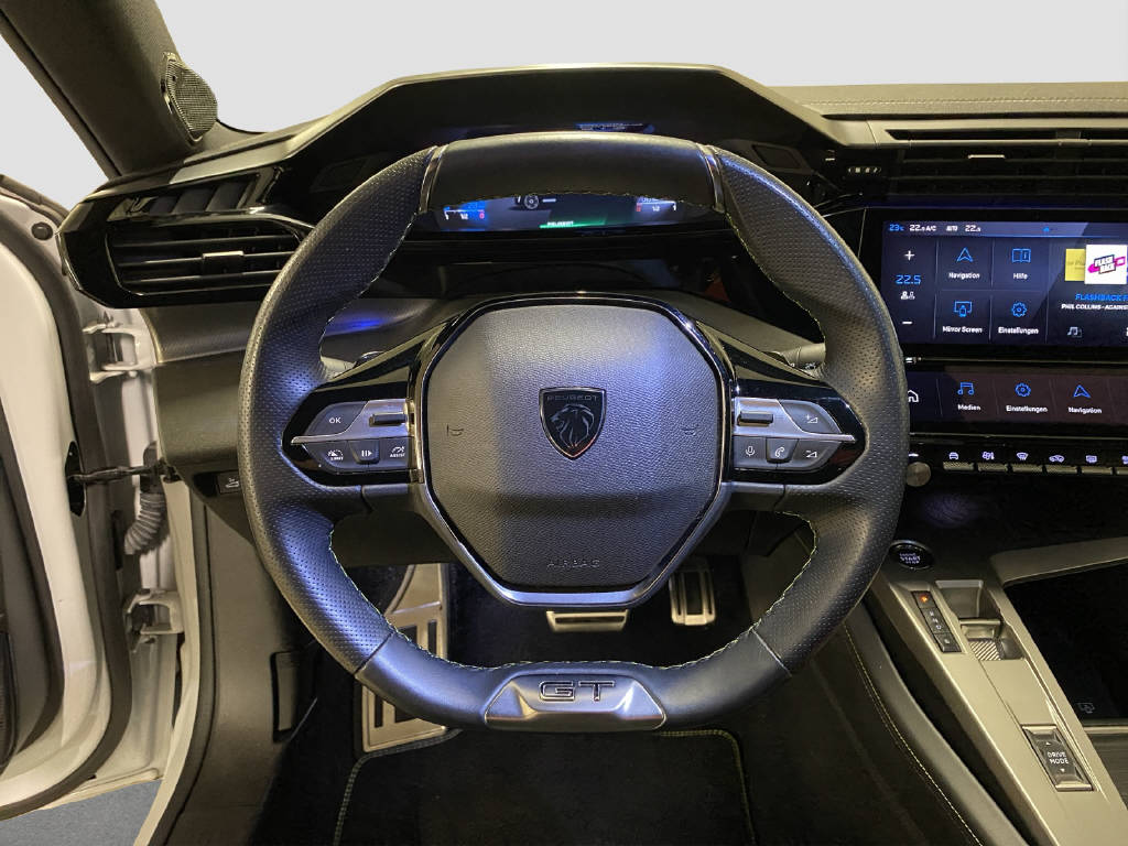 PEUGEOT 308 SW 1.6 PHEV 180 PS GT-image-11