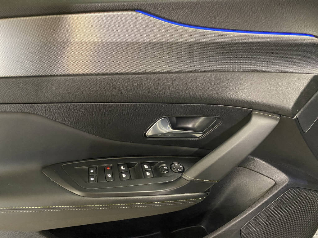 PEUGEOT 308 SW 1.6 PHEV 180 PS GT-image-12