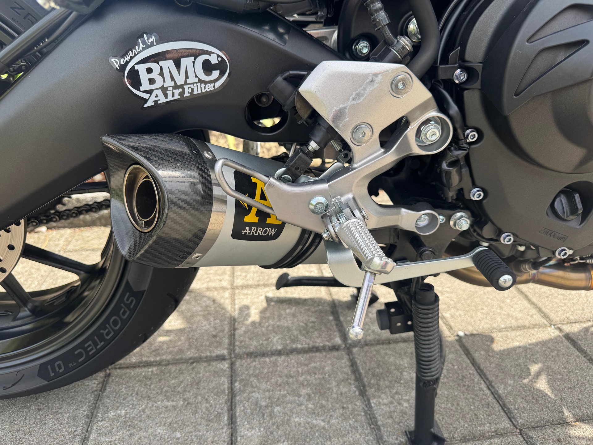 YAMAHA MT-09 ABS Tracer-showroom-element-1