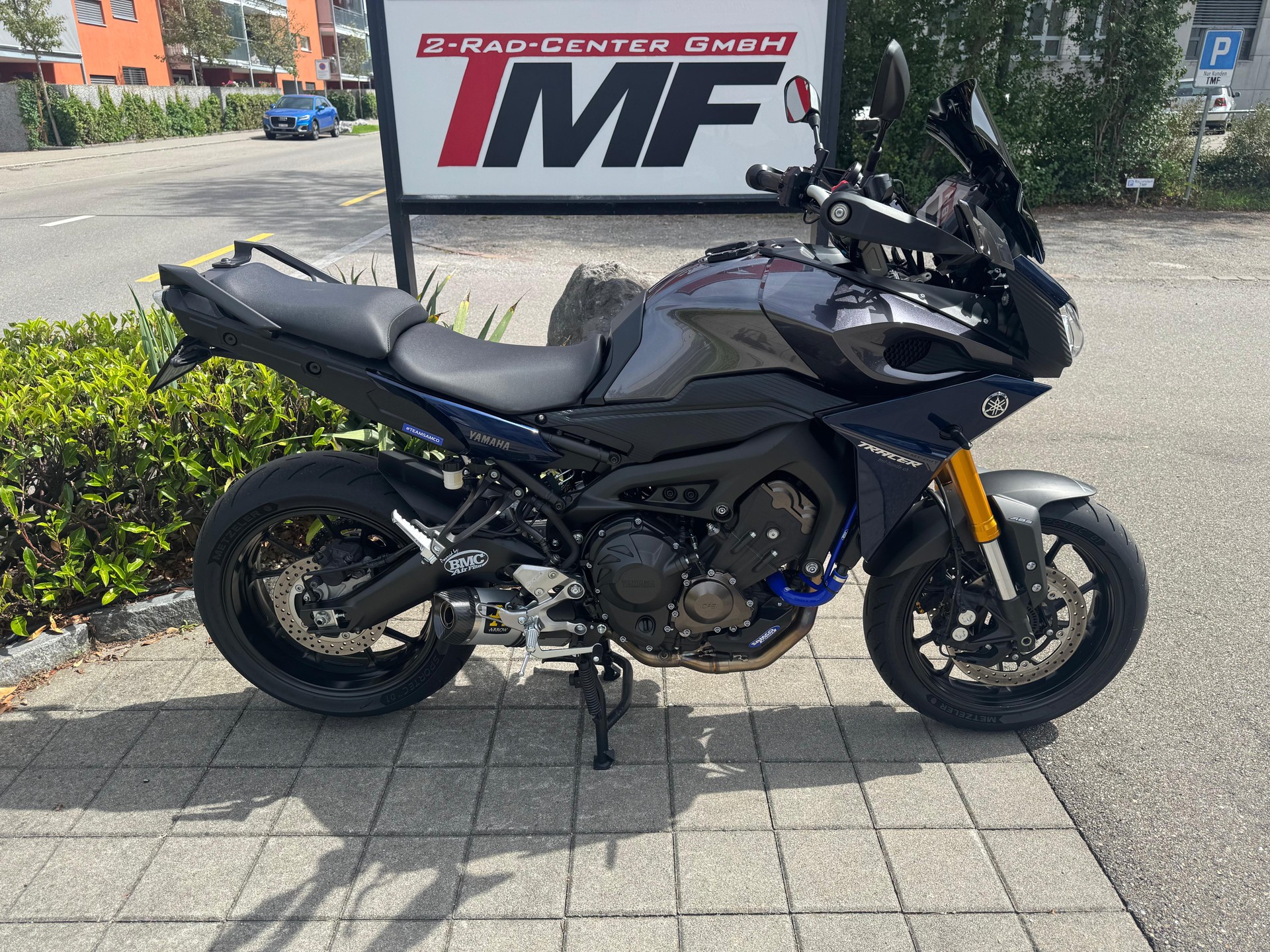 YAMAHA MT-09 ABS Tracer-showroom-element-3