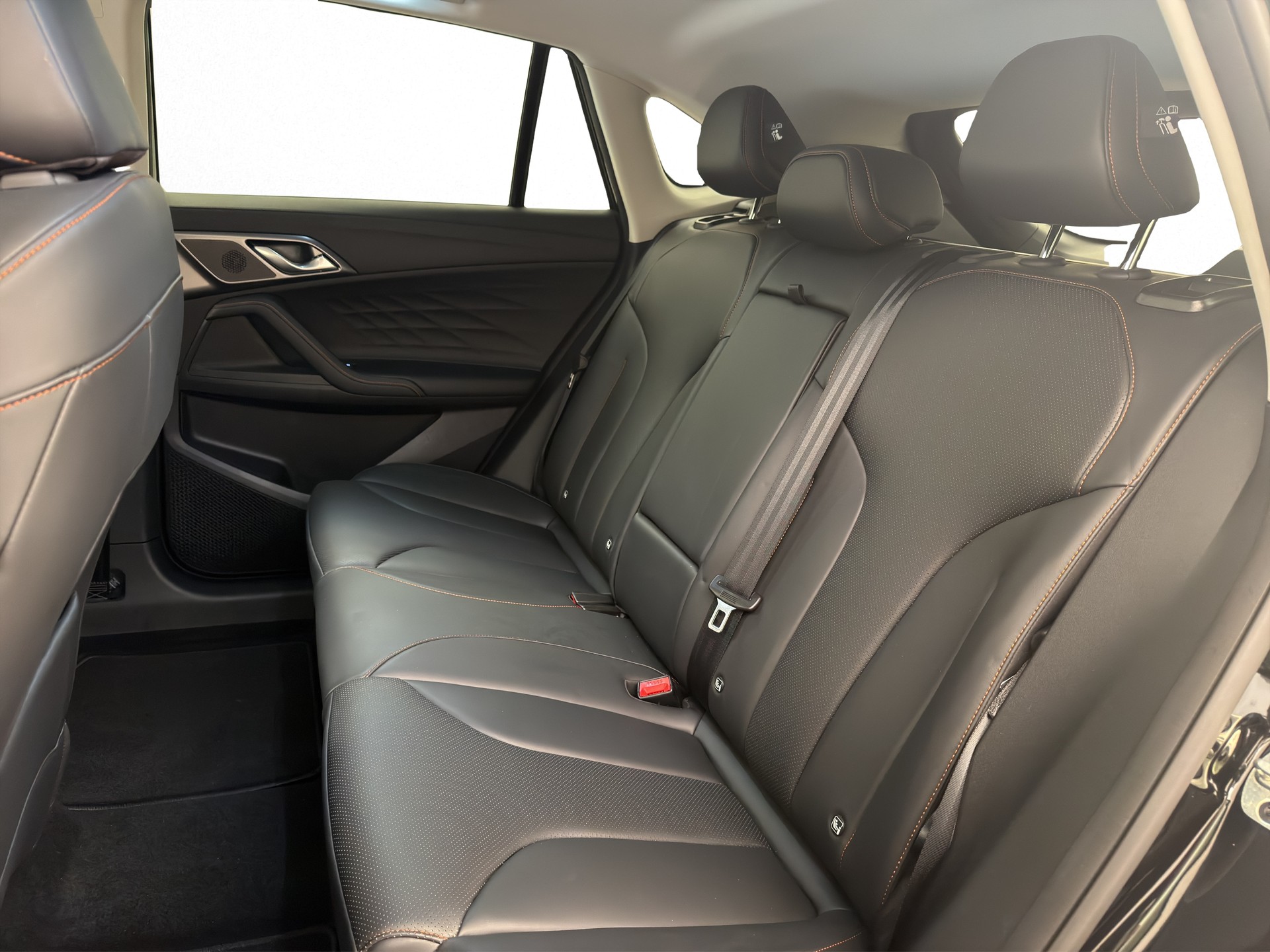 MG HS 1.5 Vti-Tech Luxury-image-16