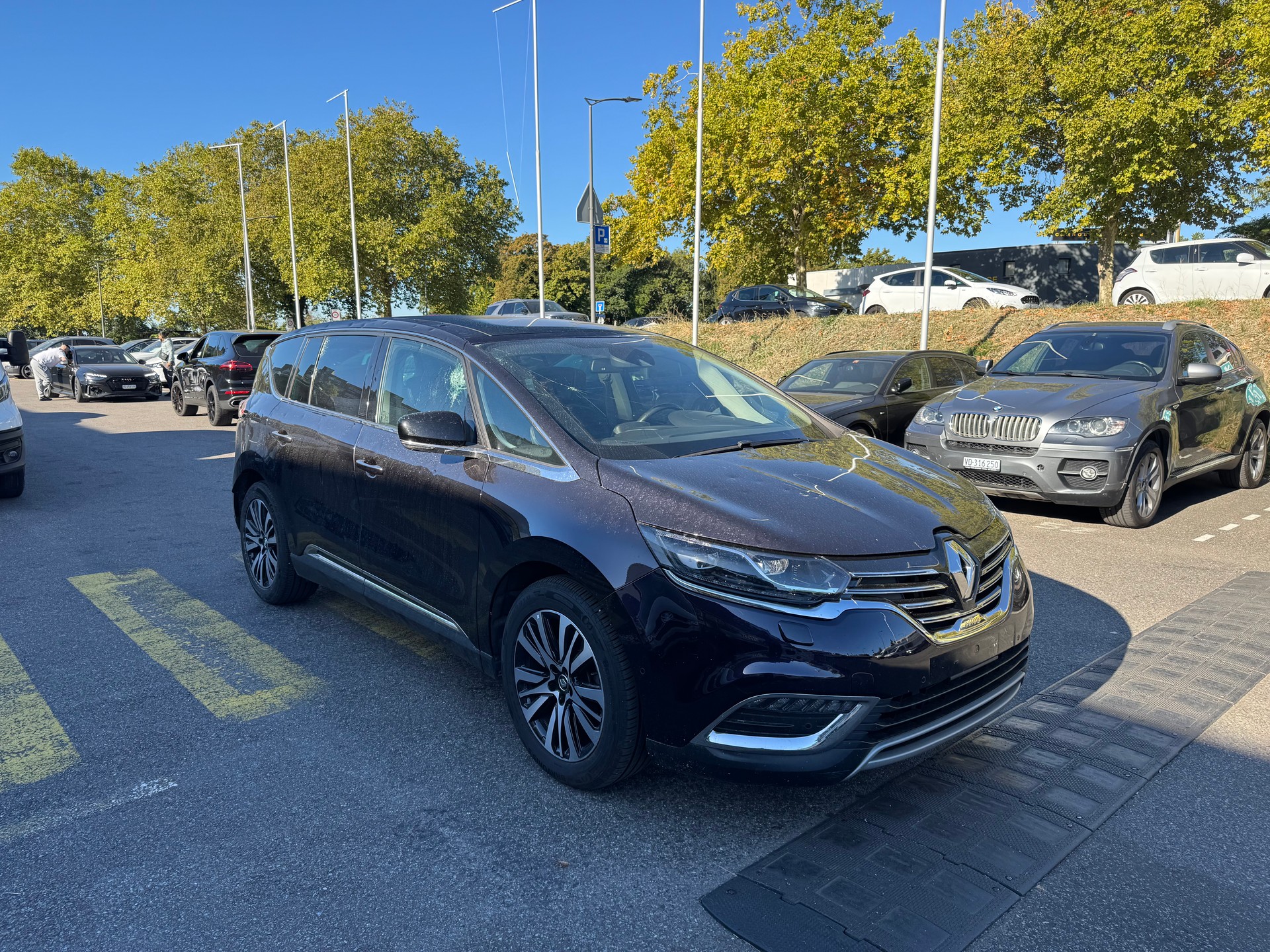 RENAULT Espace 1.6 dCi Initiale Paris EDC-showroom-element-1