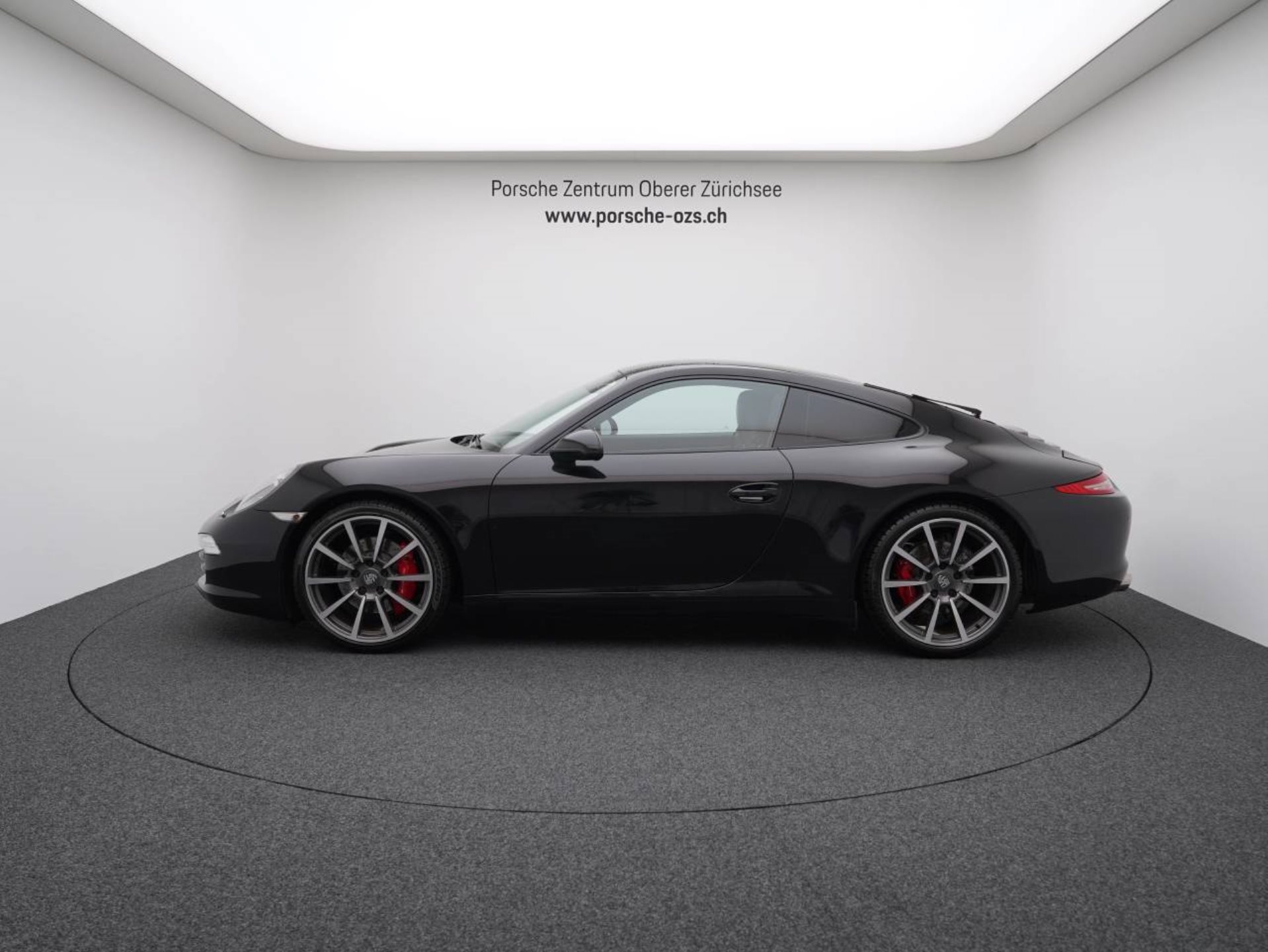 PORSCHE 911 Carrera S-showroom-element-1