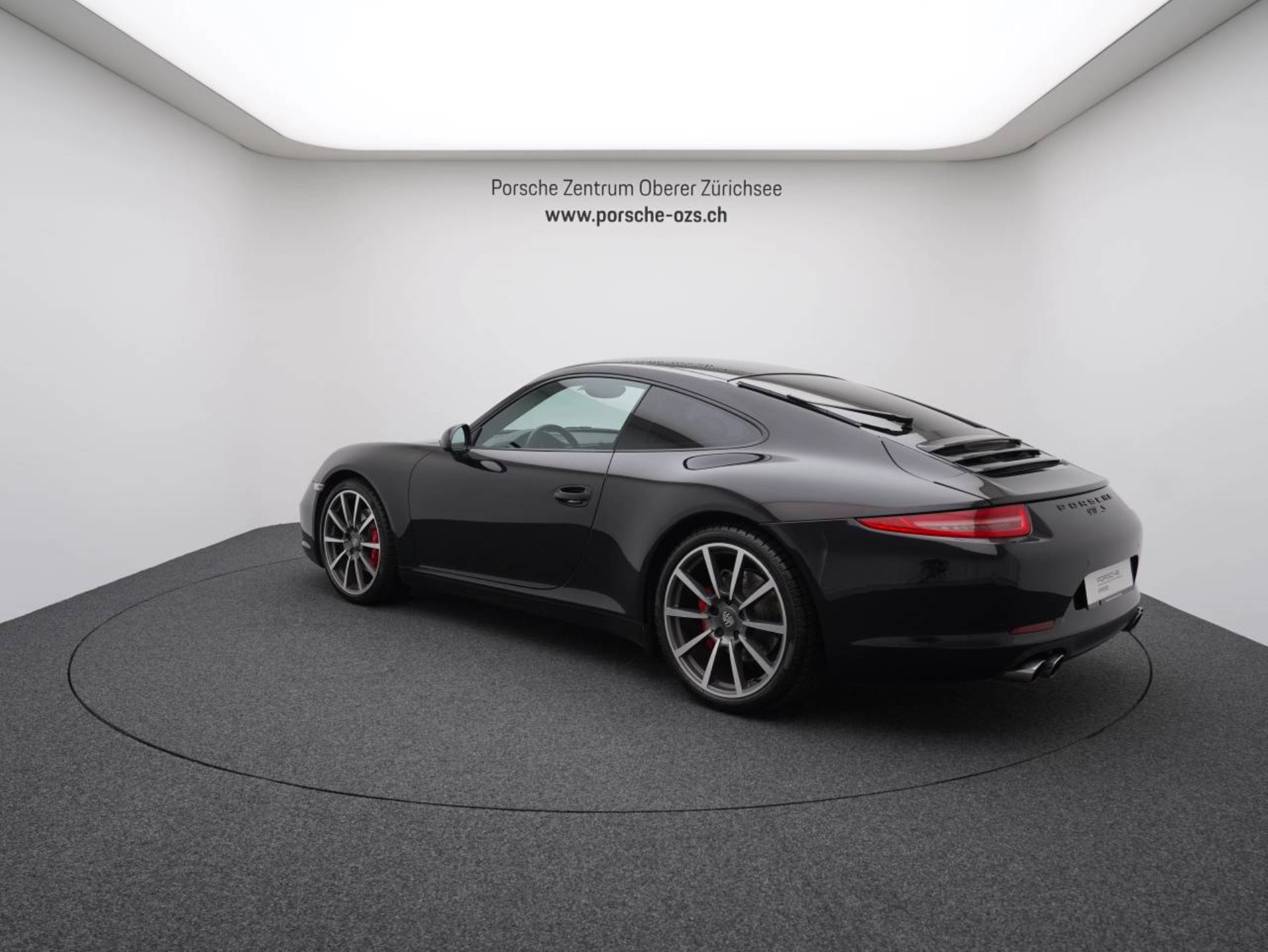 PORSCHE 911 Carrera S-showroom-element-2