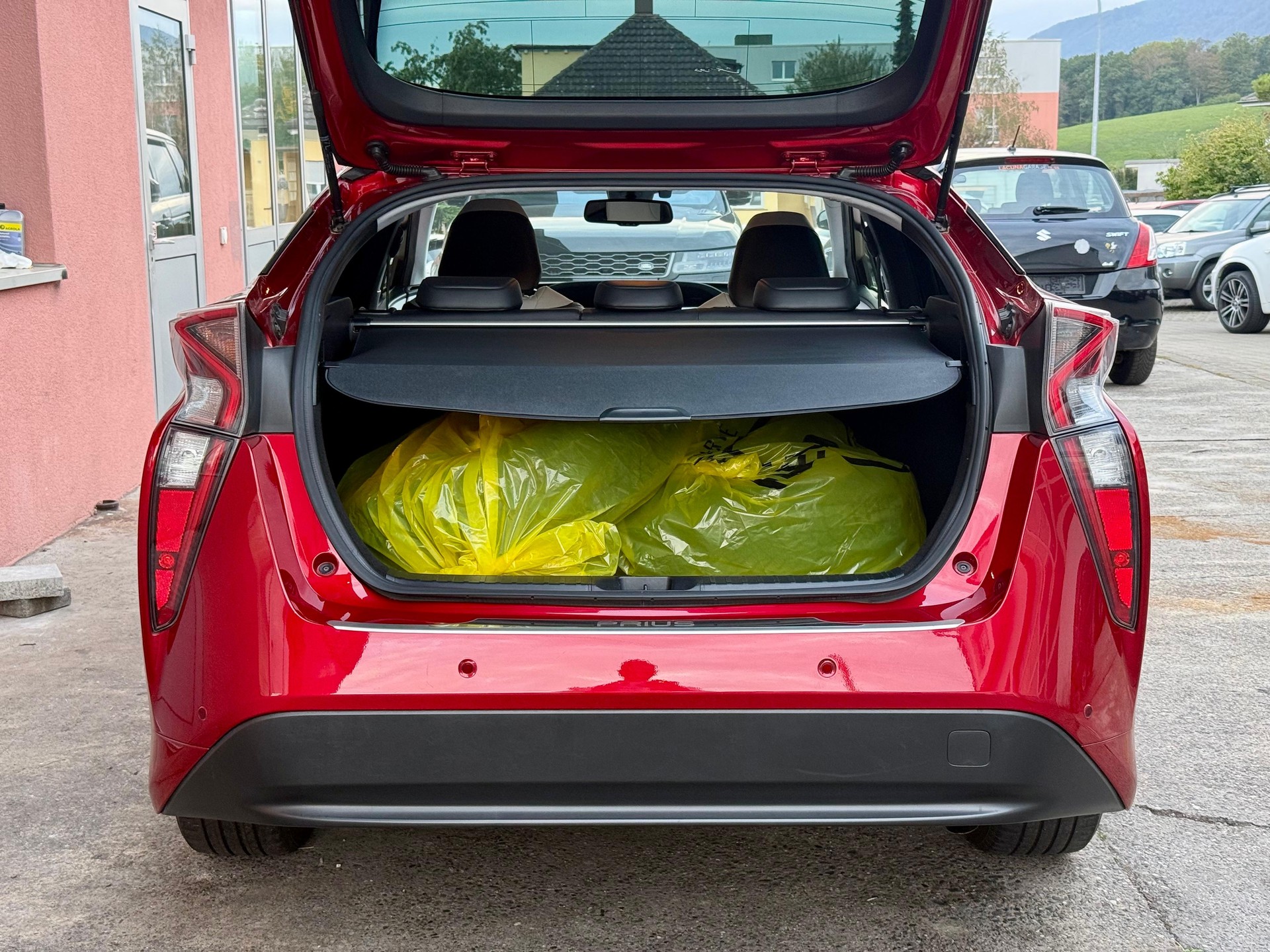 TOYOTA Prius 1.8 VVT-i HSD Sol Premium-image-5