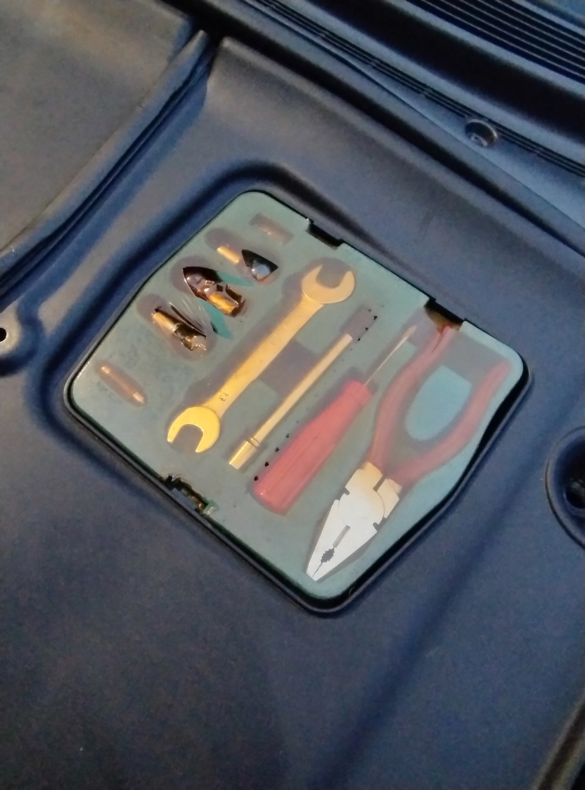 DAIMLER 4.0 Super/C-image-14