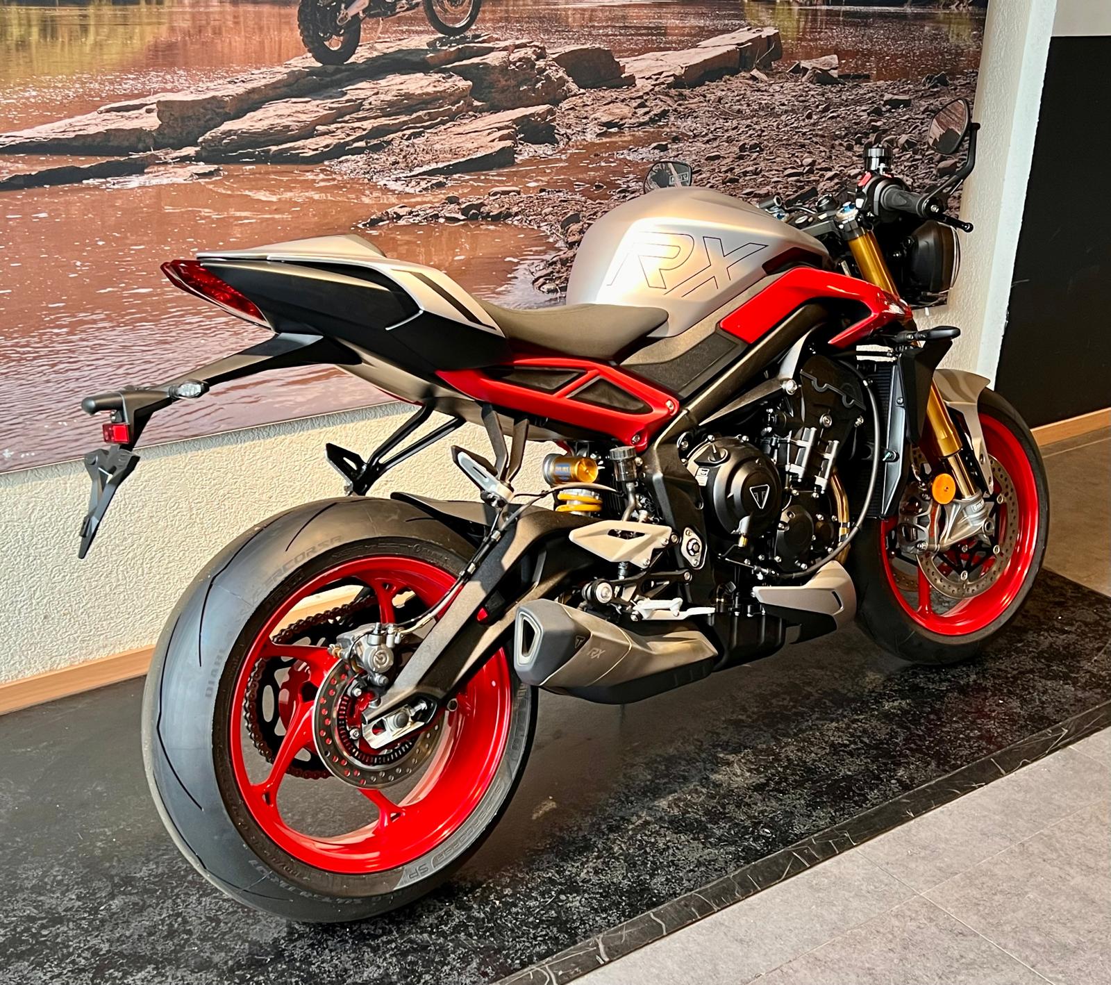 TRIUMPH Street Triple 765 RX-image-5