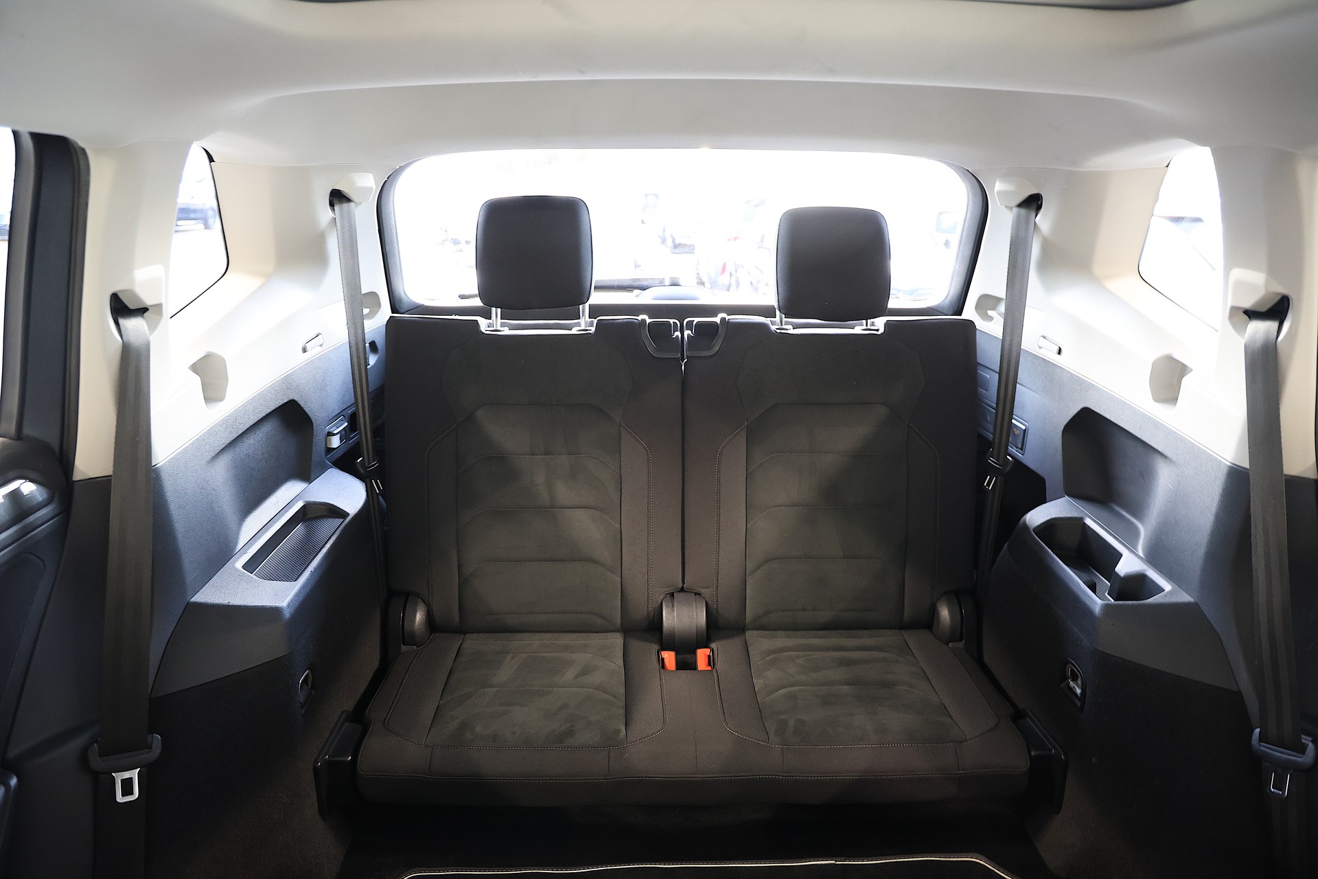 VW Tiguan Allspace 2.0 TDI SCR Highline DSG *7-Sitzer*-image-18