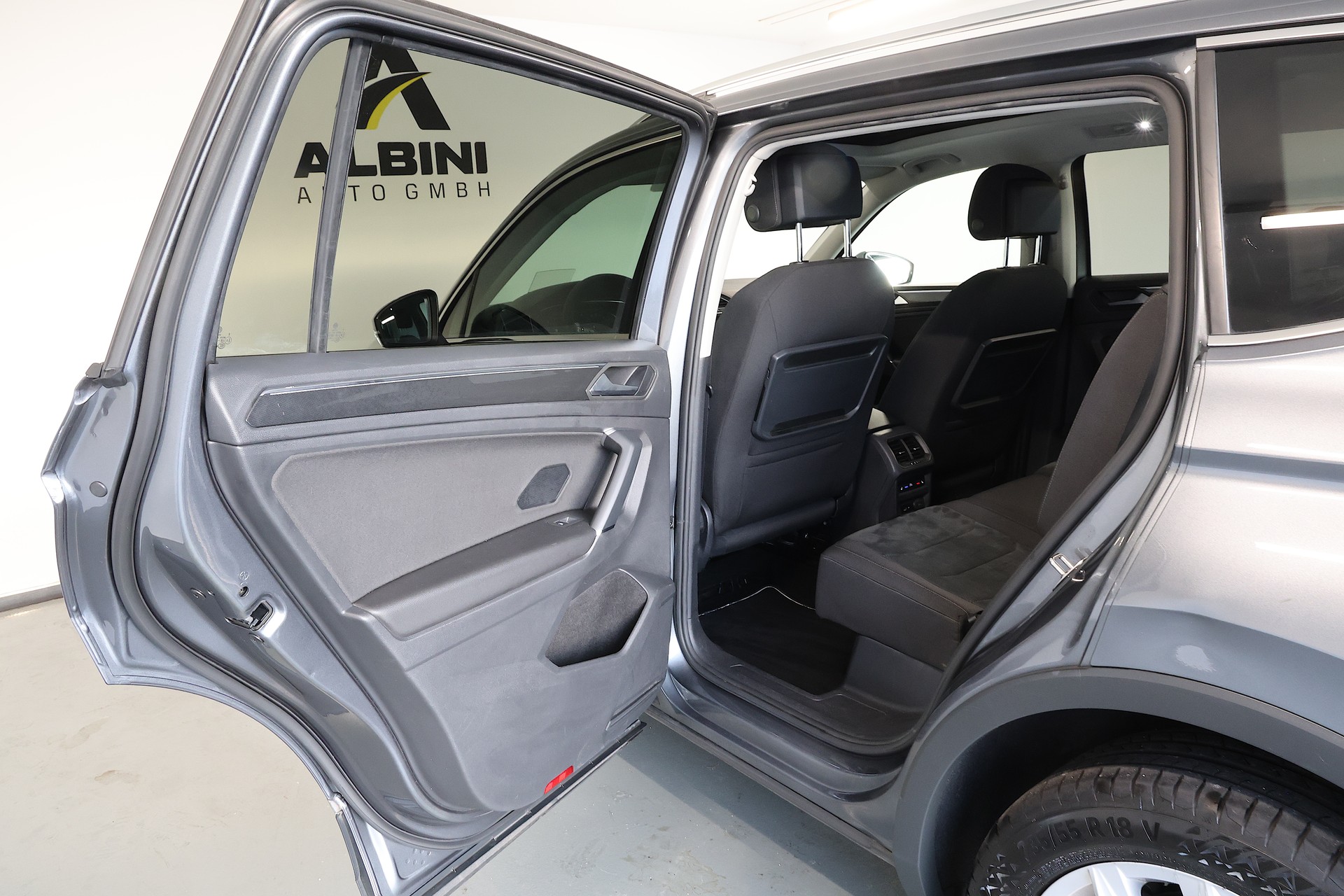 VW Tiguan Allspace 2.0 TDI SCR Highline DSG *7-Sitzer*-image-15