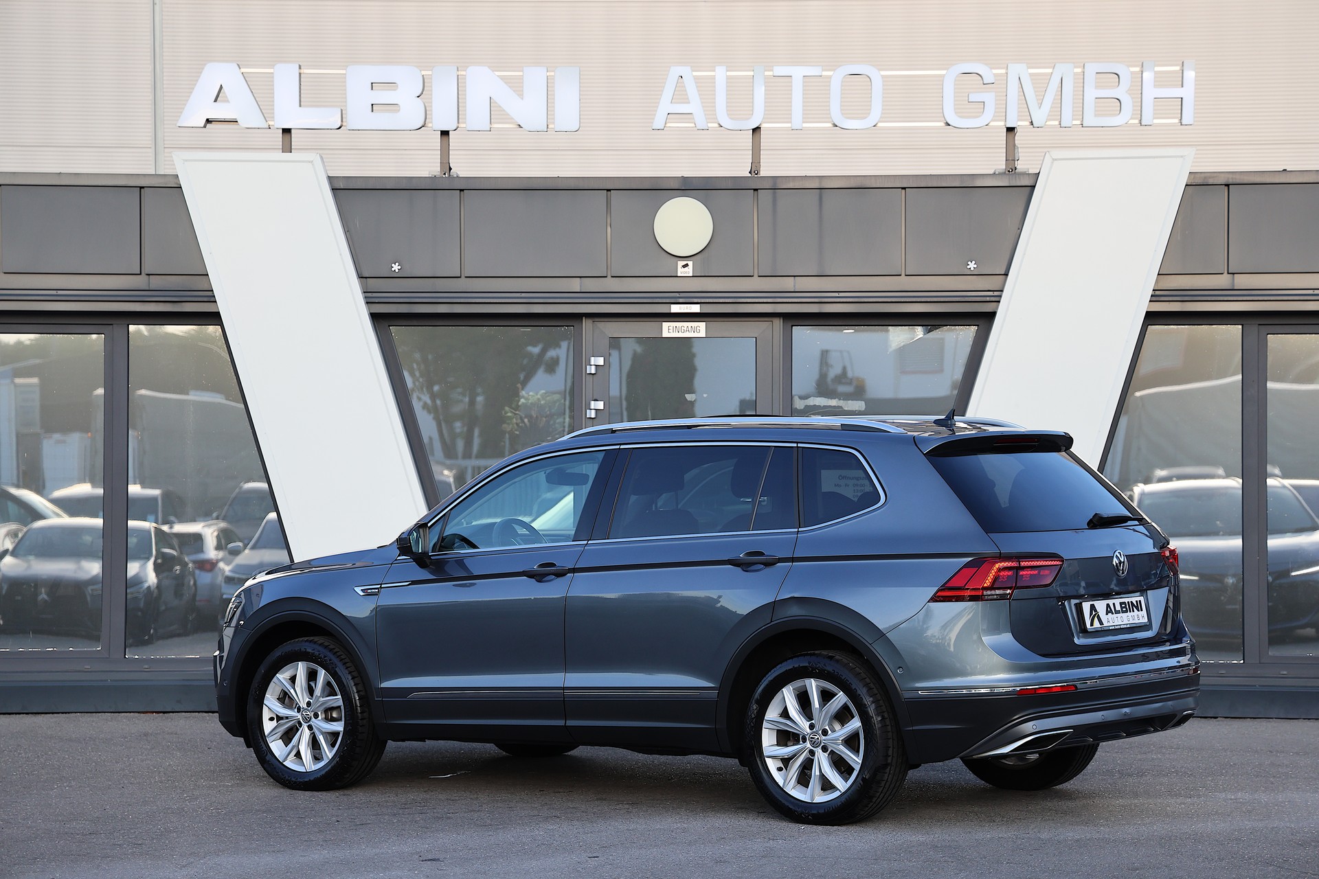 VW Tiguan Allspace 2.0 TDI SCR Highline DSG *7-Sitzer*-showroom-element-2
