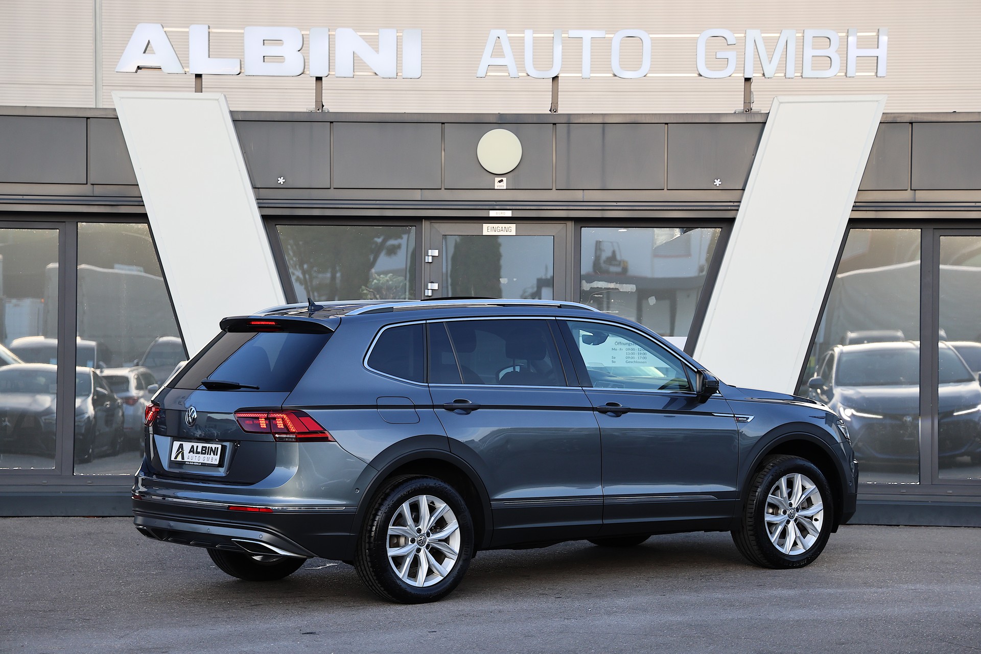 VW Tiguan Allspace 2.0 TDI SCR Highline DSG *7-Sitzer*-showroom-element-3