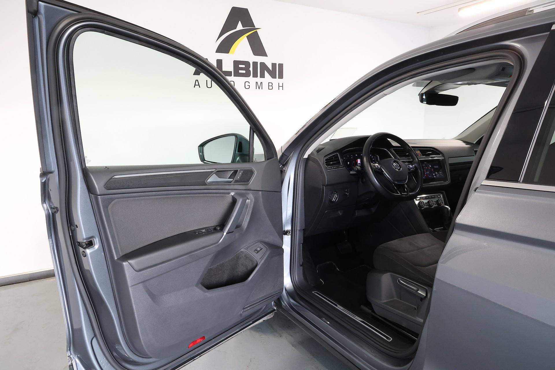 VW Tiguan Allspace 2.0 TDI SCR Highline DSG *7-Sitzer*-image-4