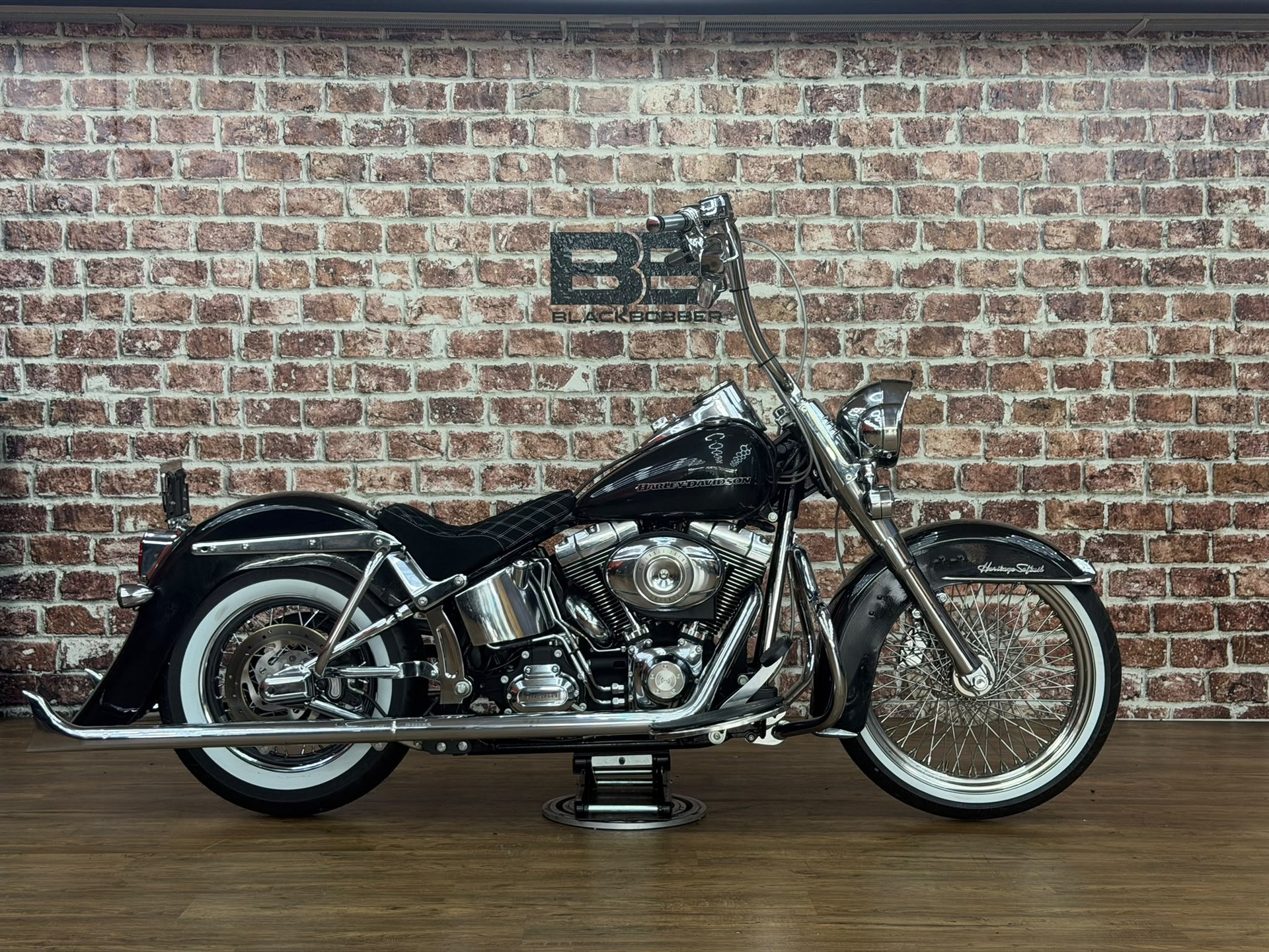 HARLEY-DAVIDSON FLSTCI Softail Classic-image-4