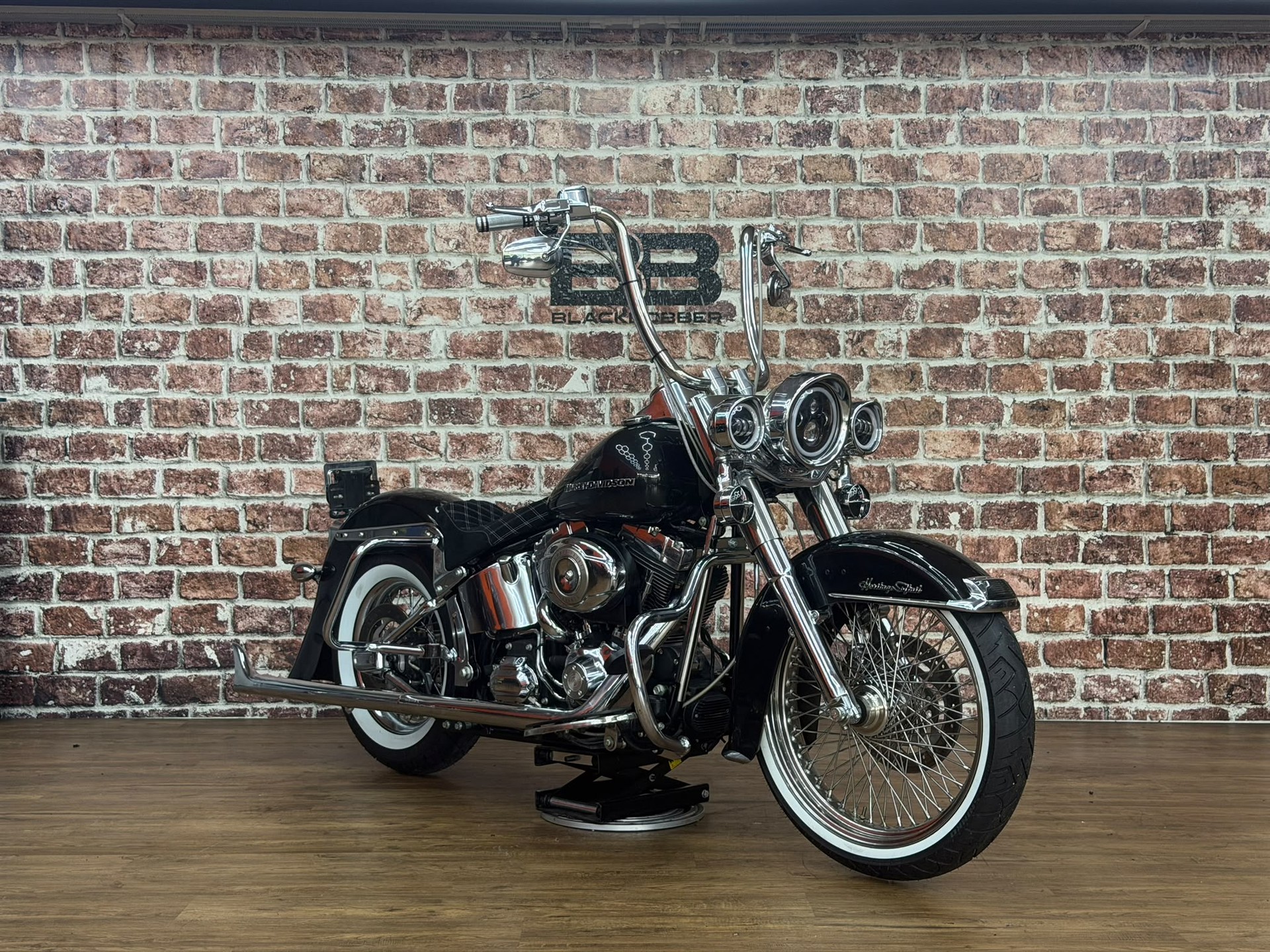HARLEY-DAVIDSON FLSTCI Softail Classic-image-5