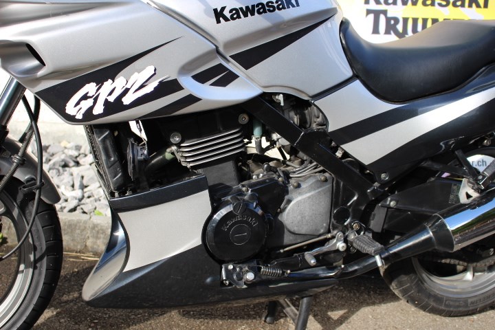 KAWASAKI GPZ 500 S-image-3