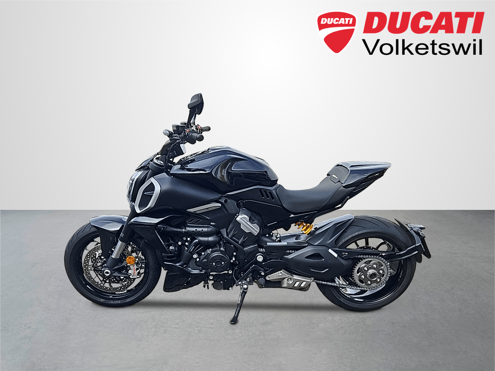 DUCATI Diavel V4-image-2