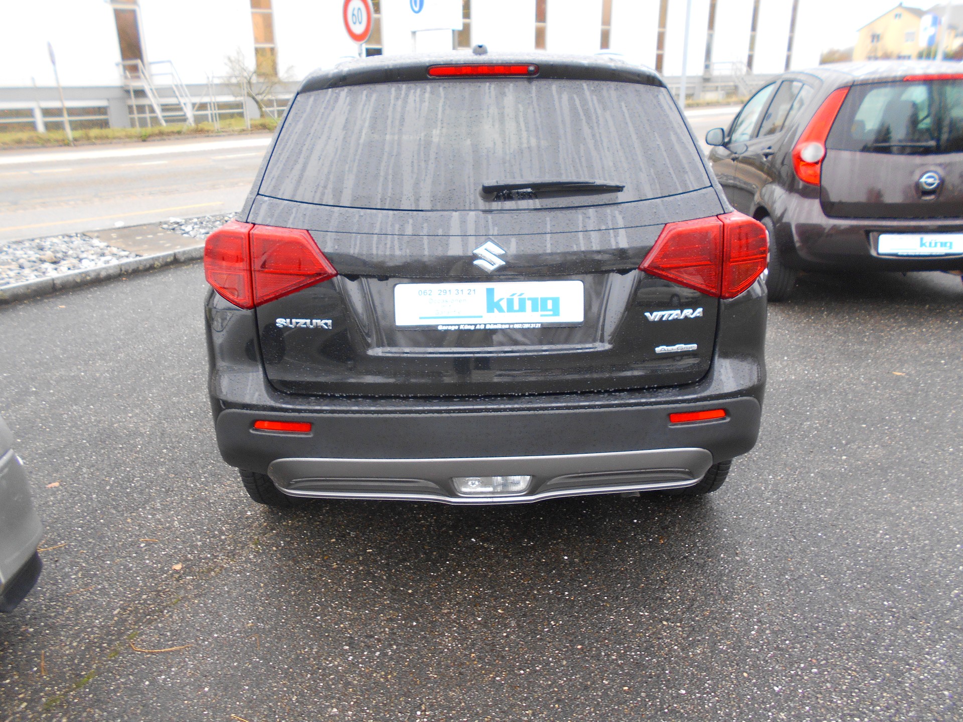SUZUKI Vitara 1.0 TOP UNICO. ALLRAD TOP 4x4-image-3