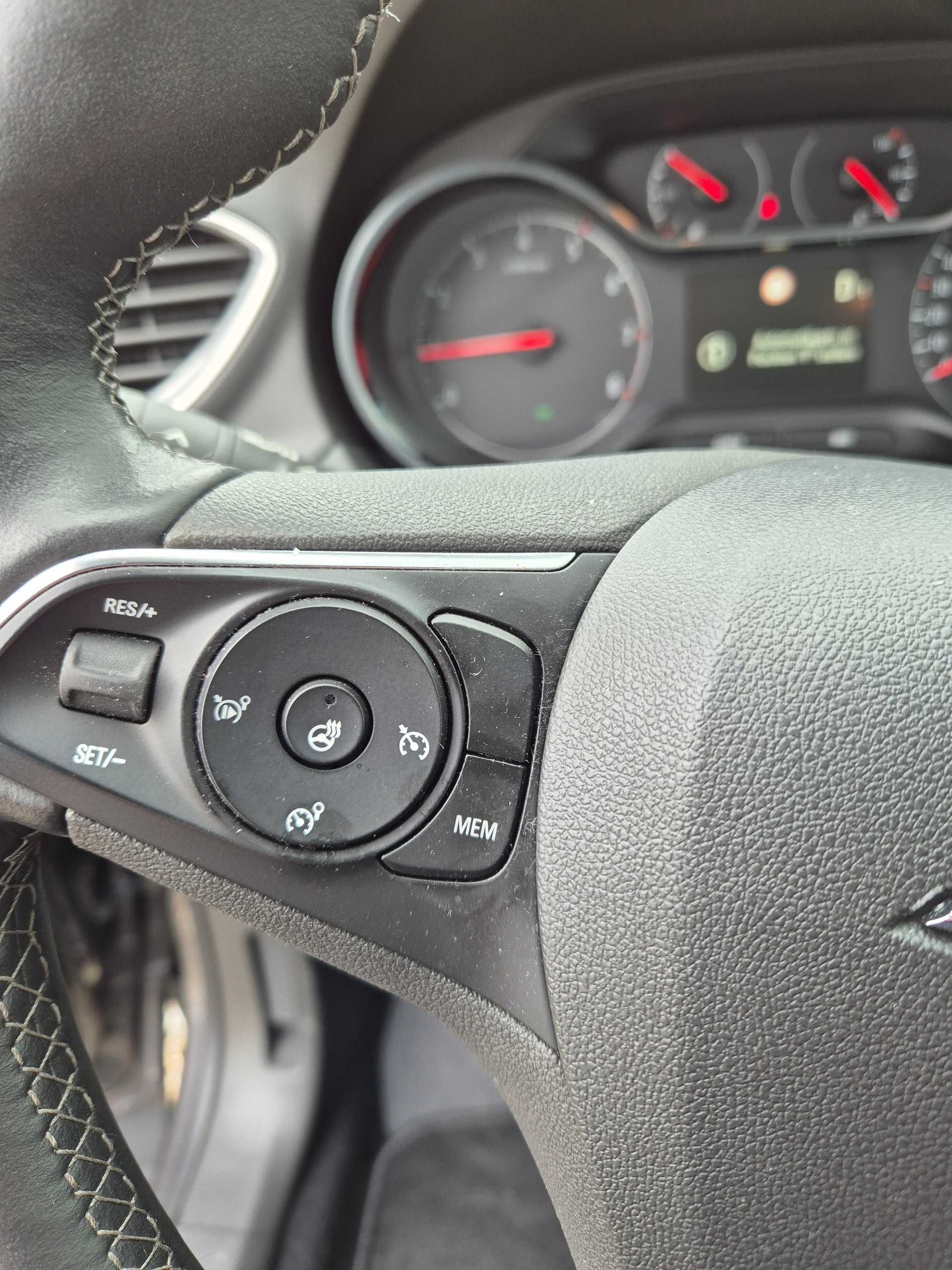 OPEL Grandland X 1.5CDTi Ultimate Automatik-image-13