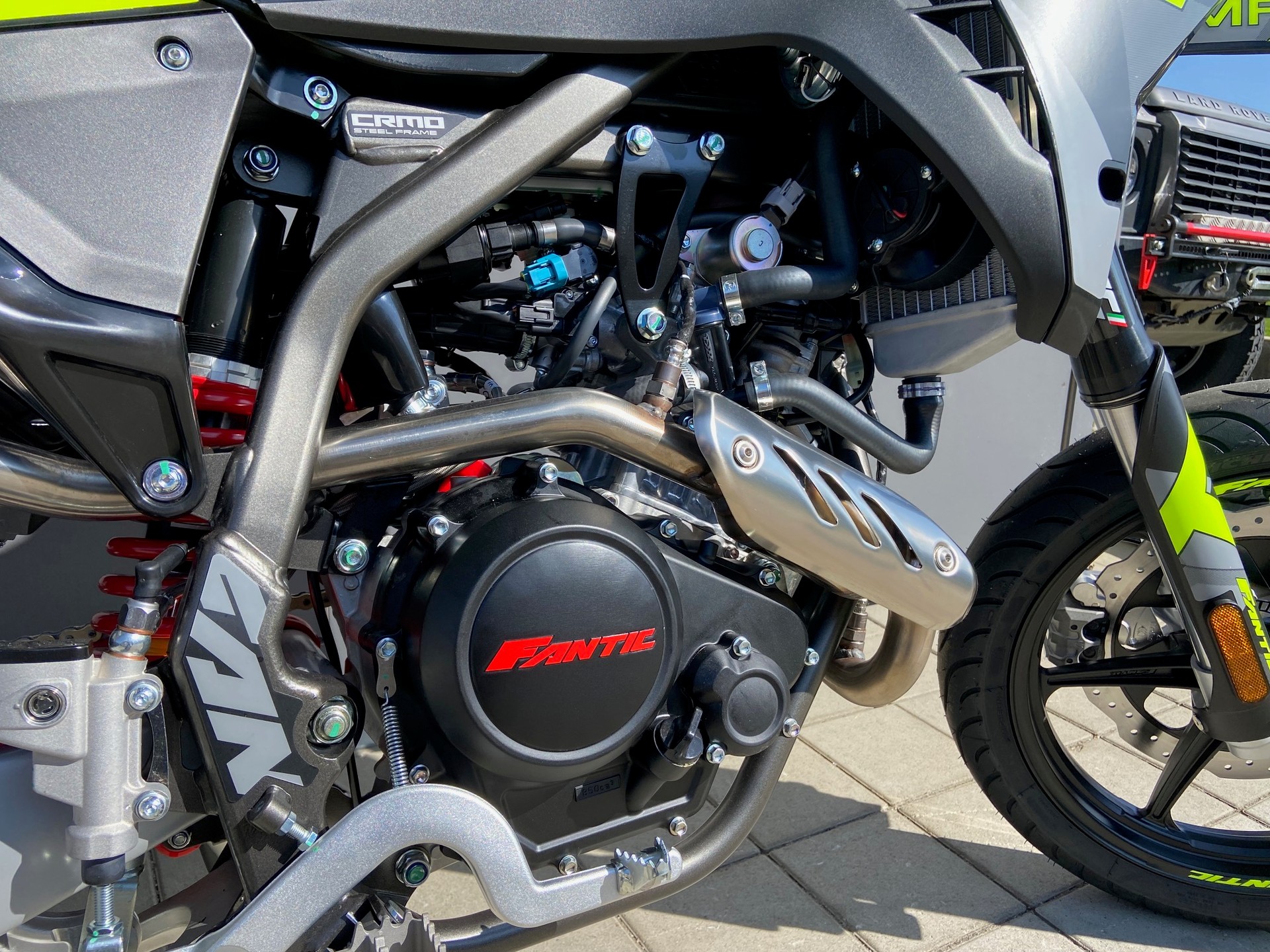 FANTIC XMF 125 Motard-image-2