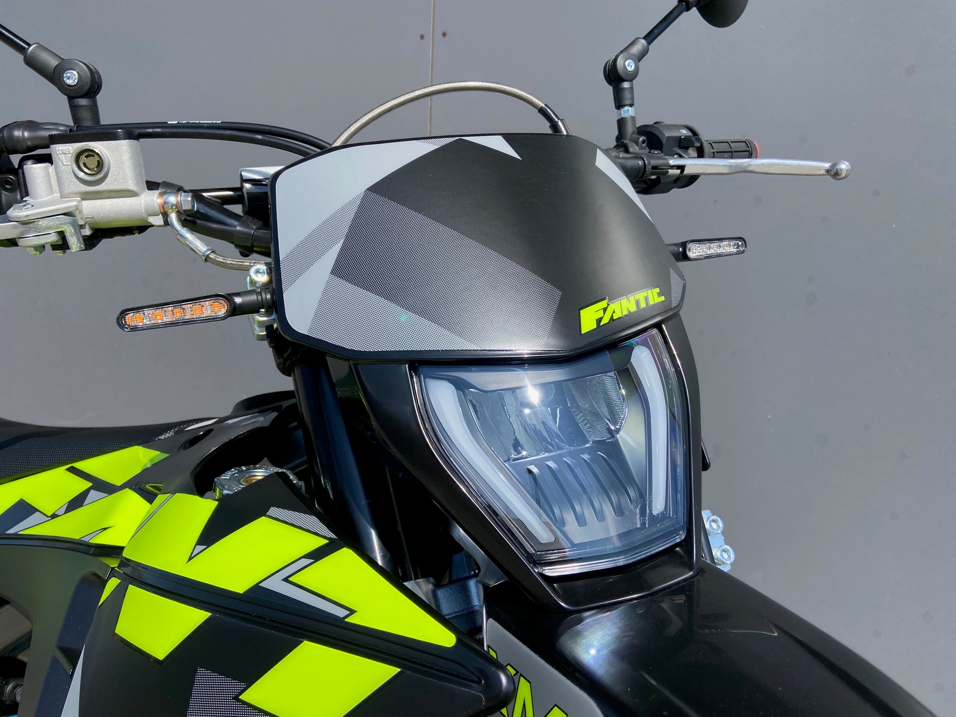 FANTIC XMF 125 Motard-image-4