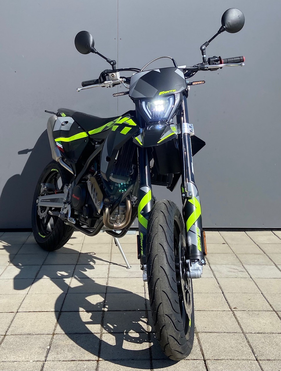 FANTIC XMF 125 Motard-image-1