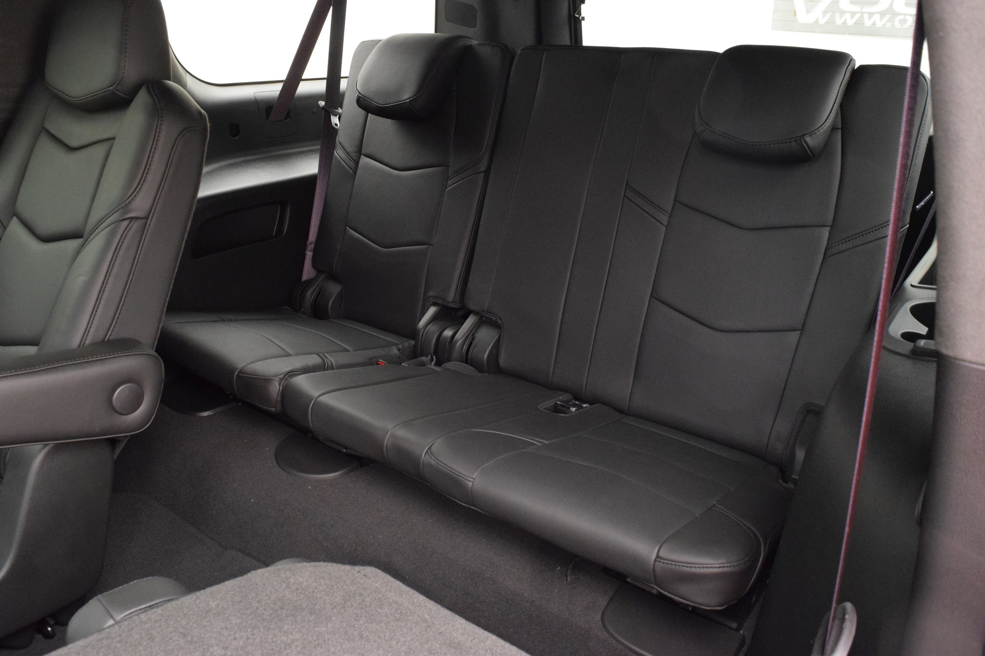 CADILLAC Escalade 6.2 ESV Platinum-image-15