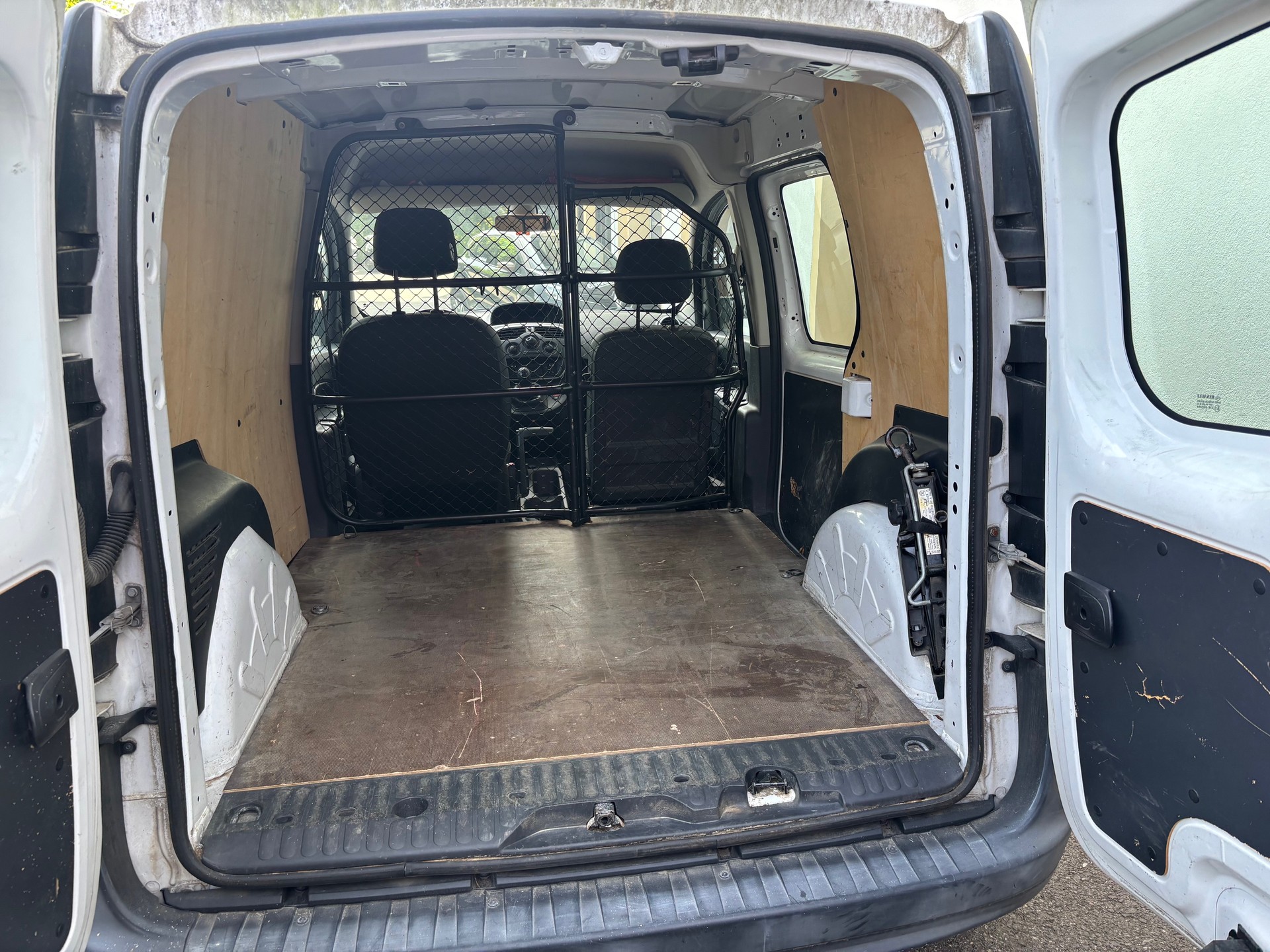 RENAULT Kangoo Medium 1.6 105 Business-image-2