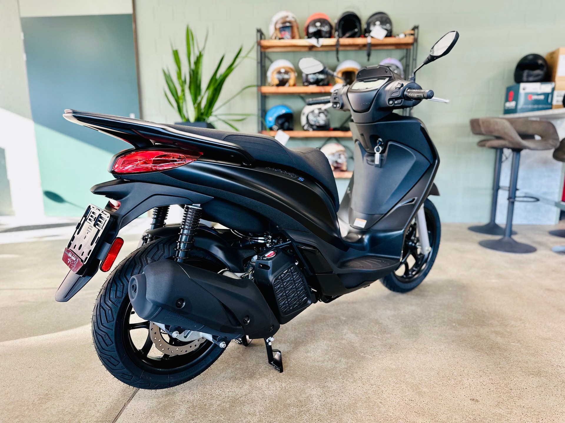 PIAGGIO Medley 200 Sport E5+-image-2