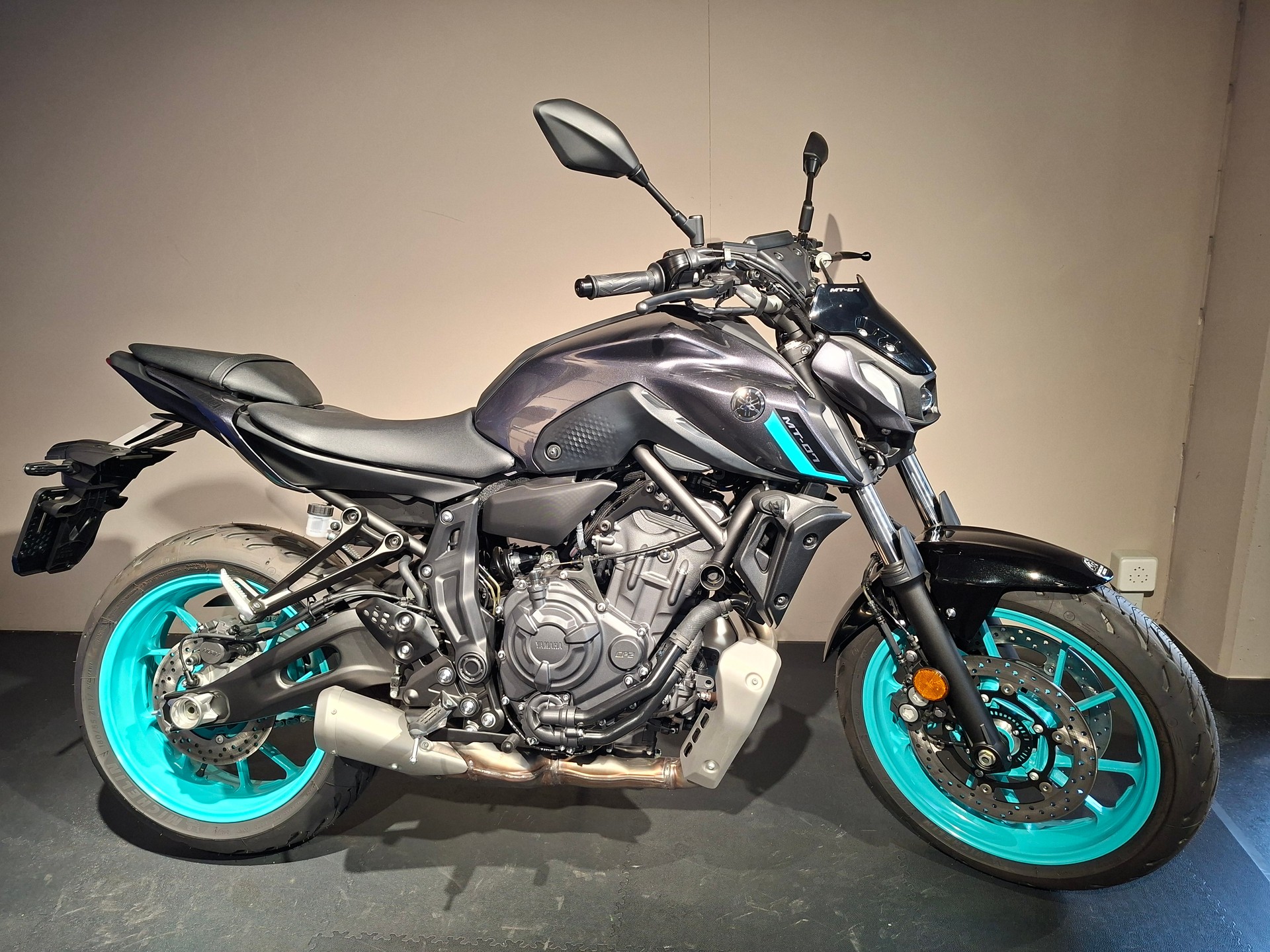 YAMAHA MT-07-image-2