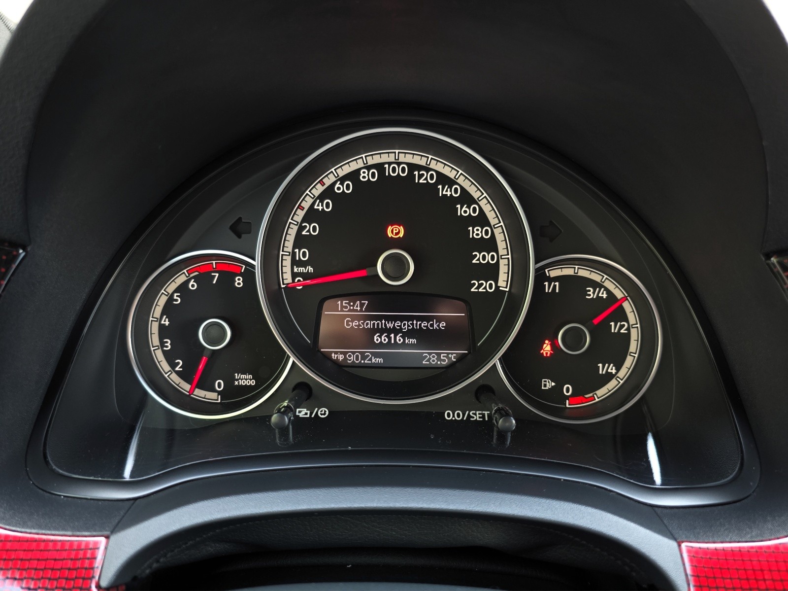 VW Up 1.0 TSI GTI-image-14